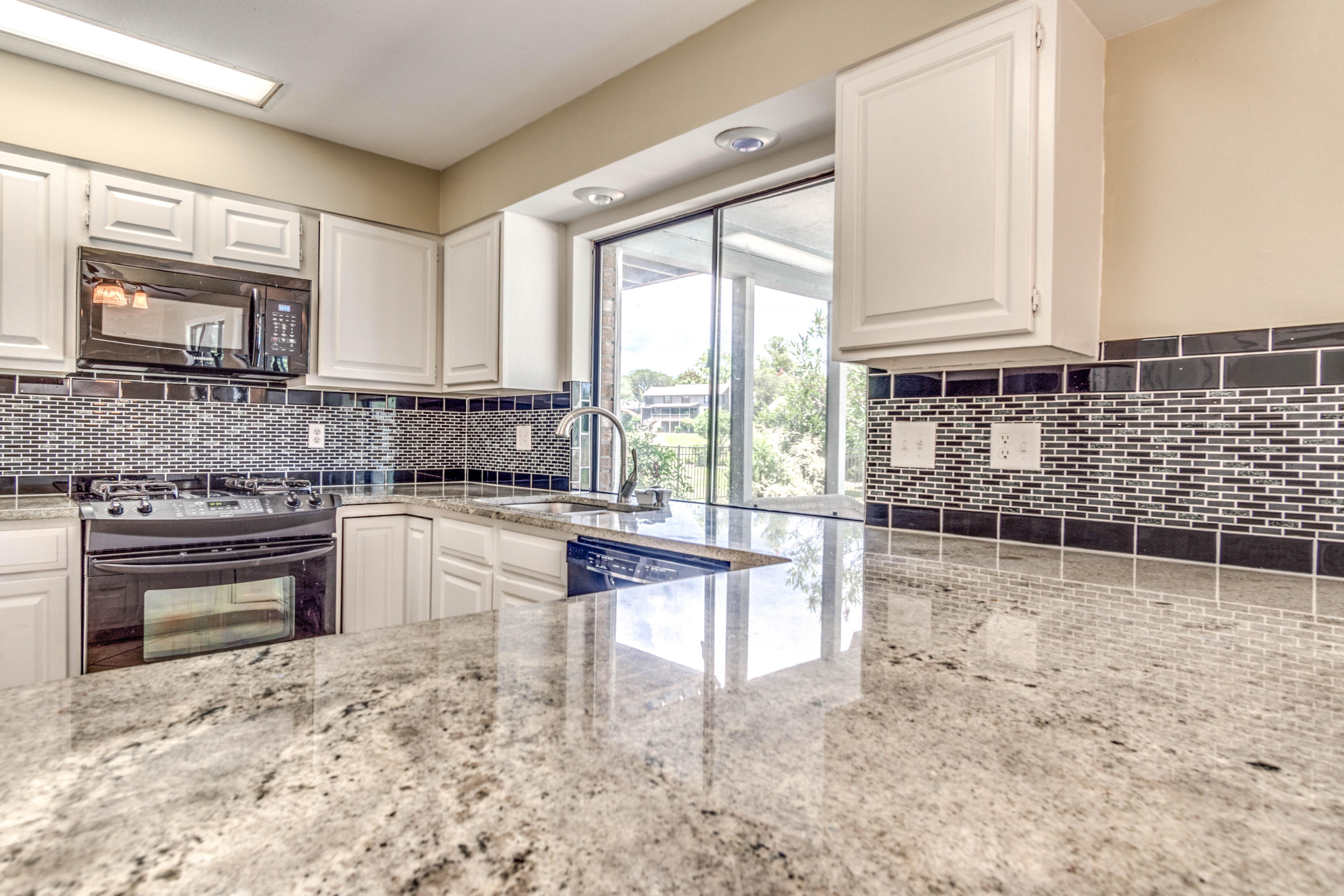 ST ANDREWS EAST BLUEWATER BAY - Residential