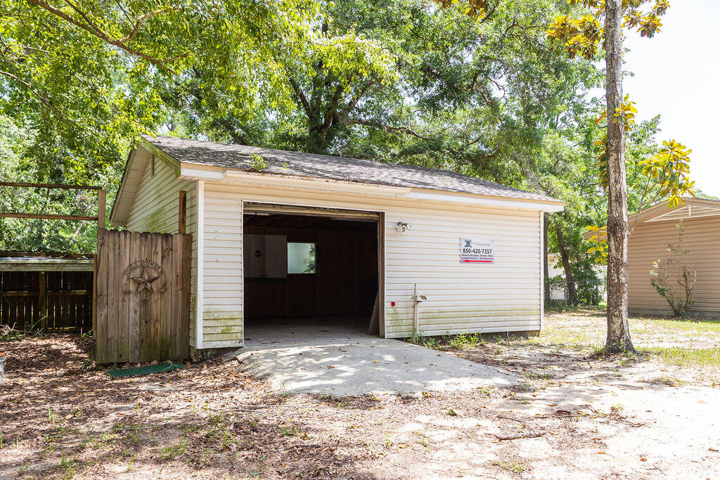 SHERRY WOODS - Residential