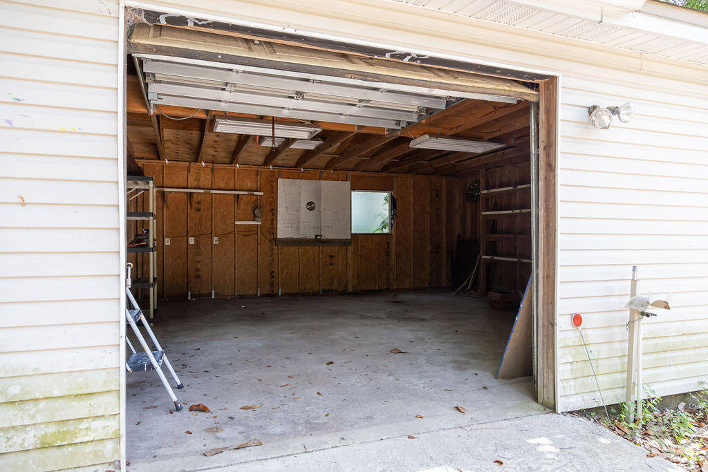 SHERRY WOODS - Residential