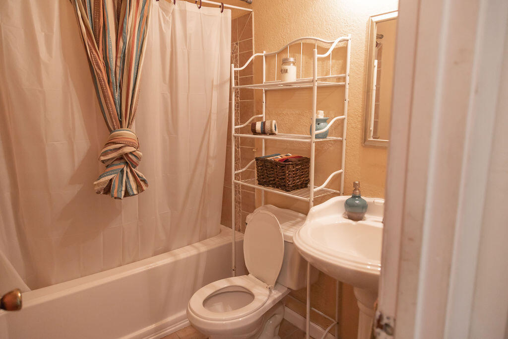 SHERRY WOODS - Residential