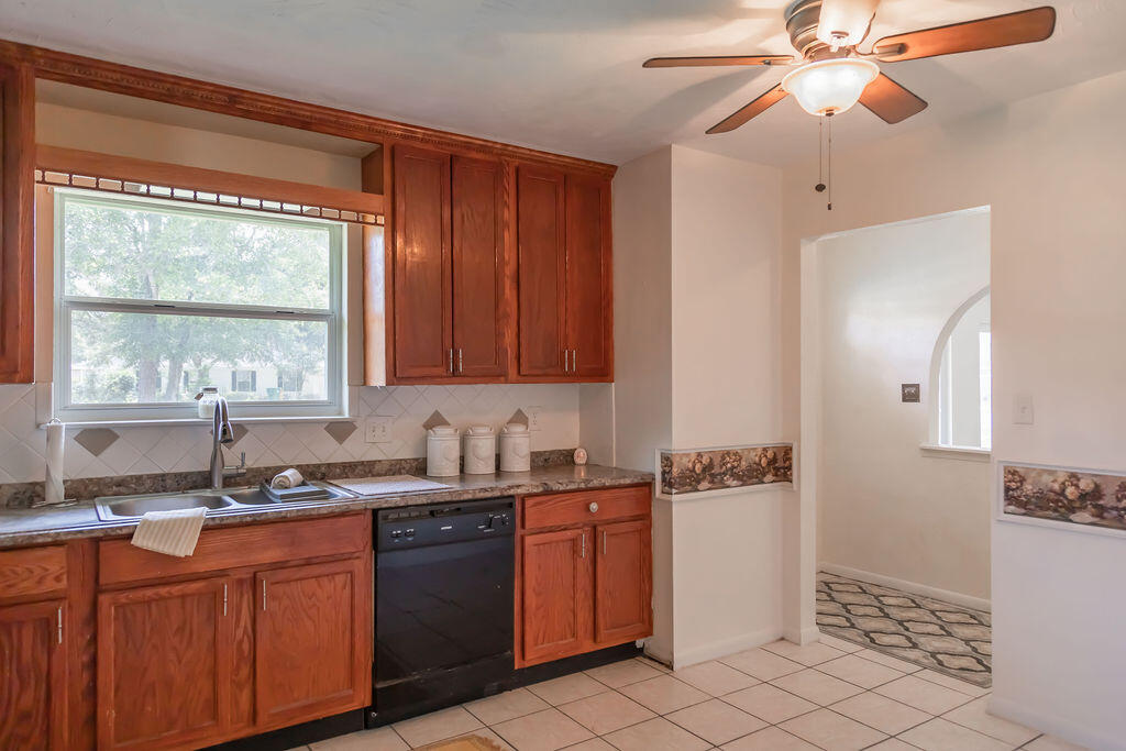 SHERRY WOODS - Residential