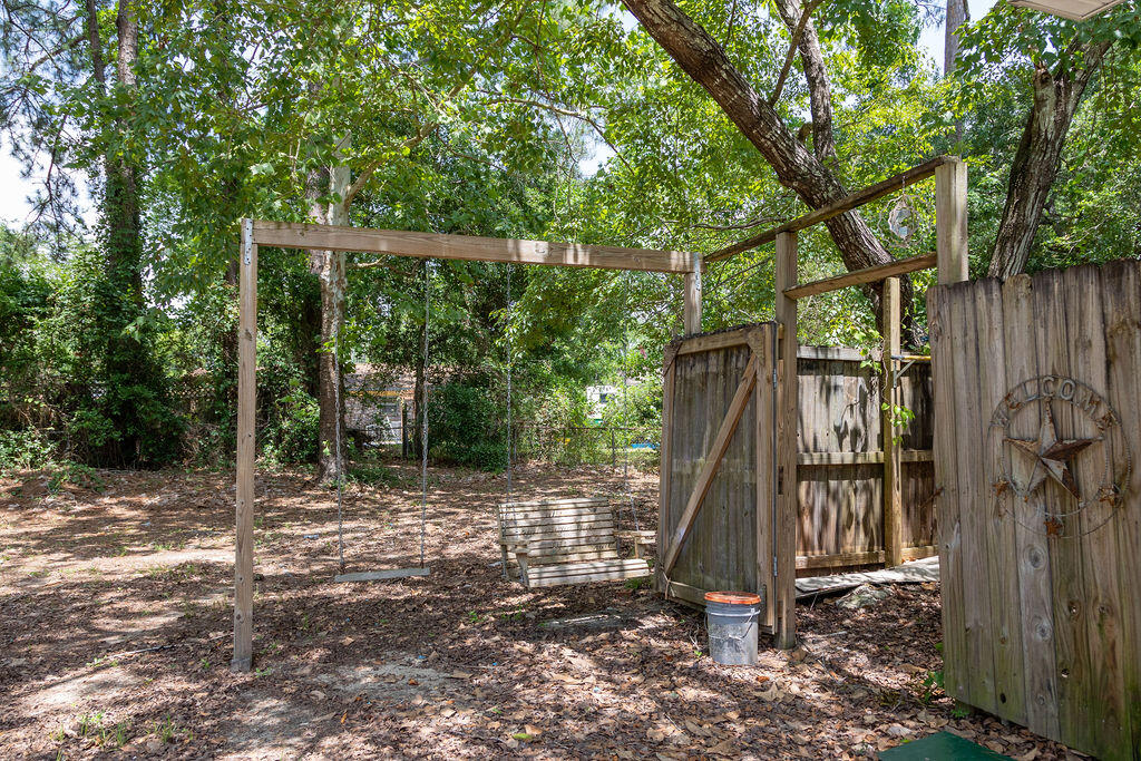 SHERRY WOODS - Residential