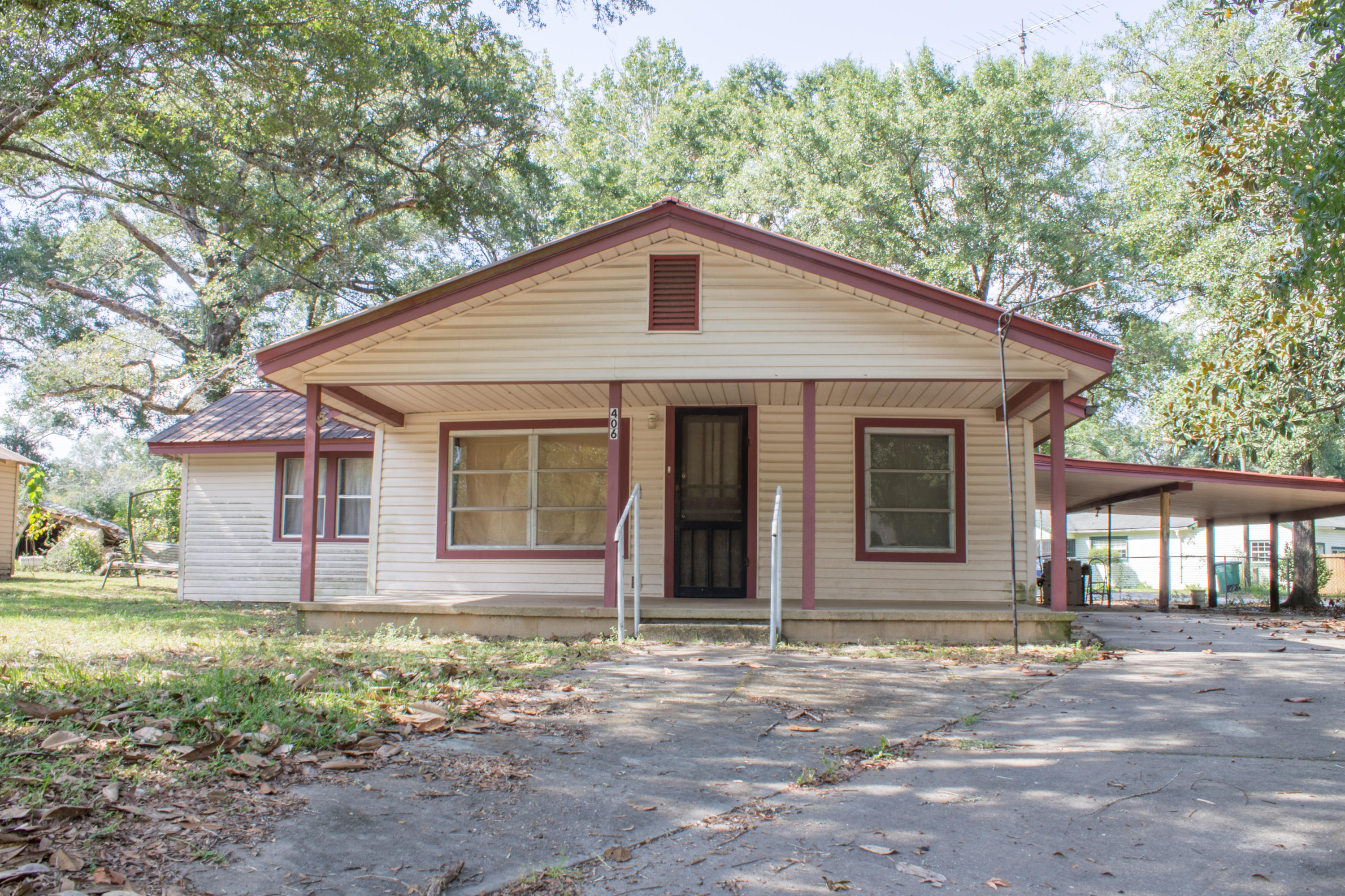 CRESTVIEW - Residential