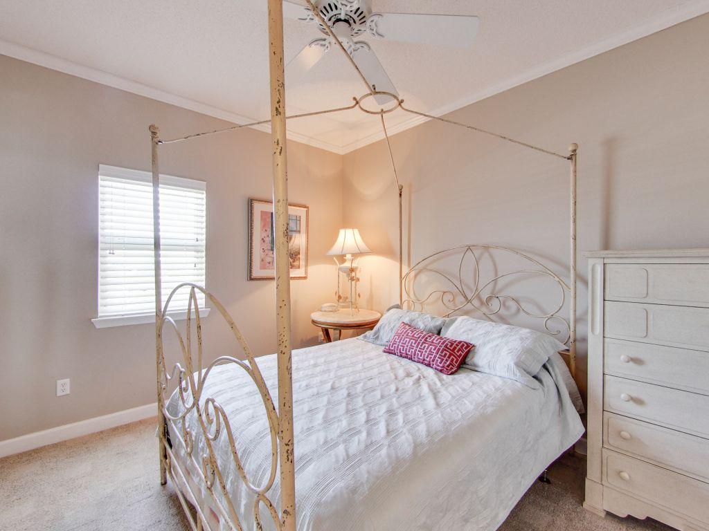 Inn at Crystal BeachSummerchase Condo - Residential