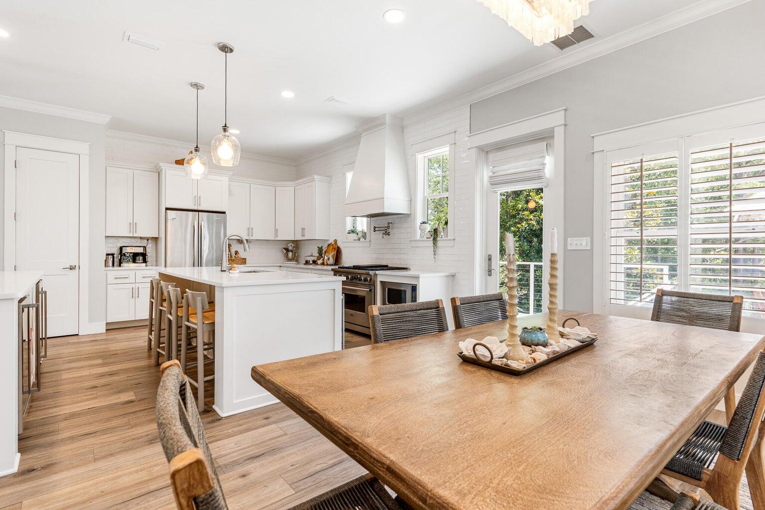 LAKEWOOD POINTE ESTATES - Residential