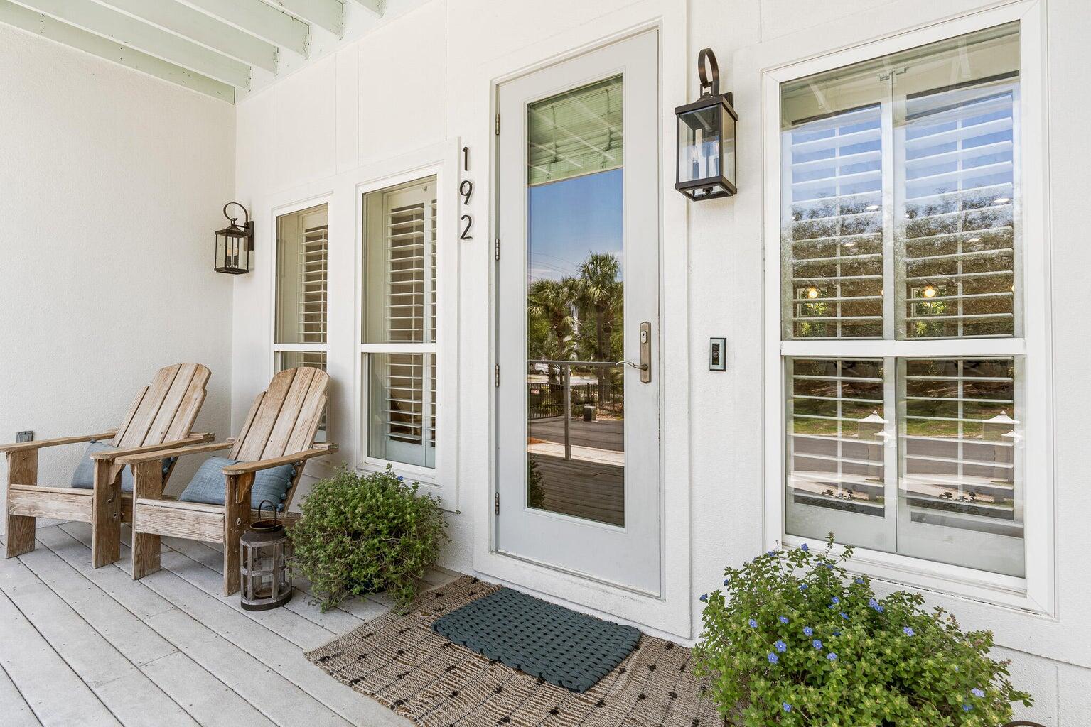 LAKEWOOD POINTE ESTATES - Residential