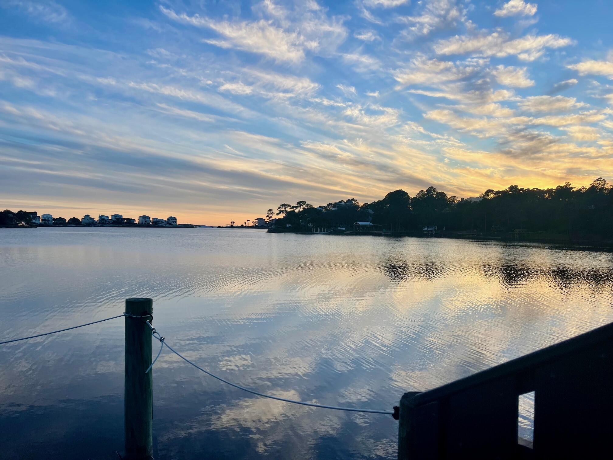 LAKEWOOD POINTE ESTATES - Residential