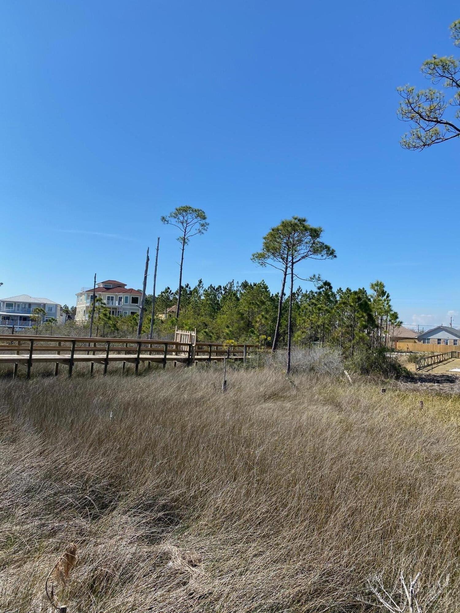 SPARKLING WATERS - Land