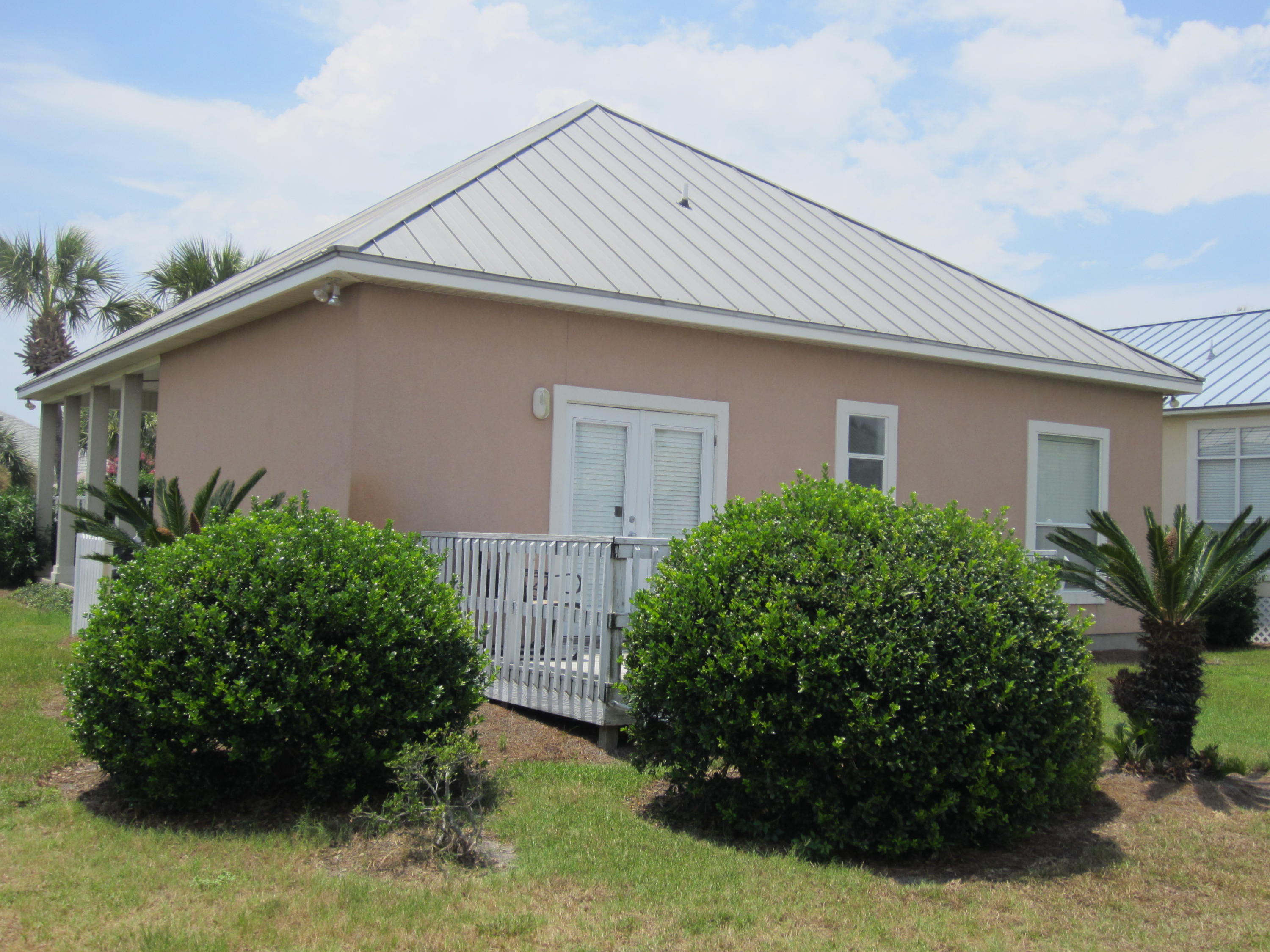 MARAVILLA COTTAGES - Residential