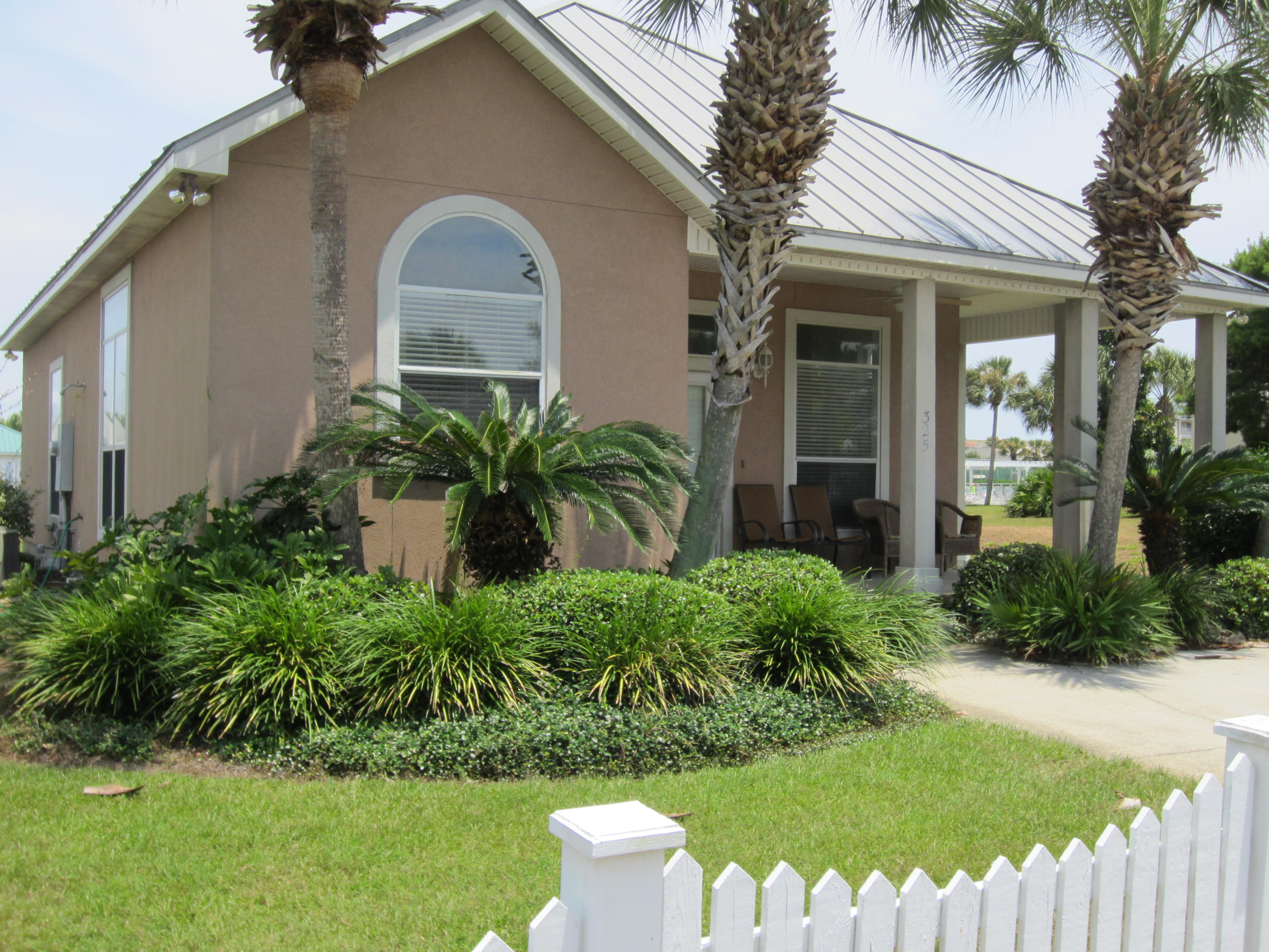 MARAVILLA COTTAGES - Residential