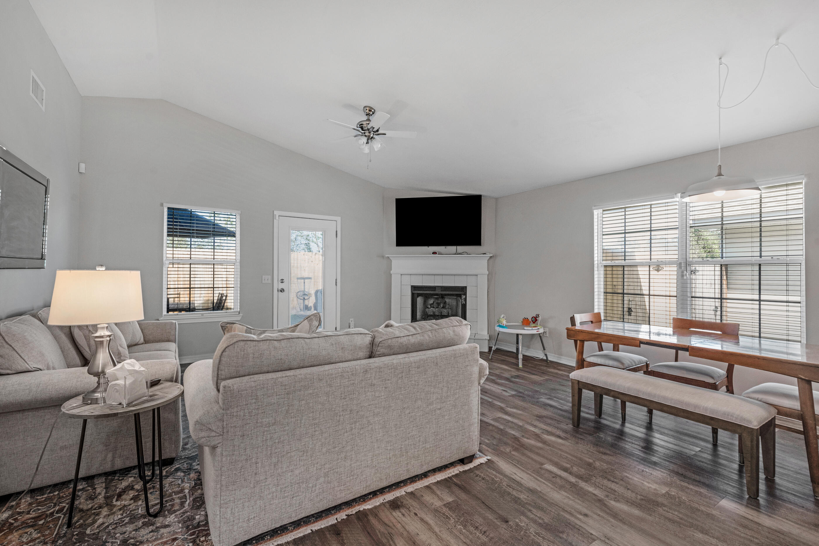 EMERALD VILLAGE S/D - Residential