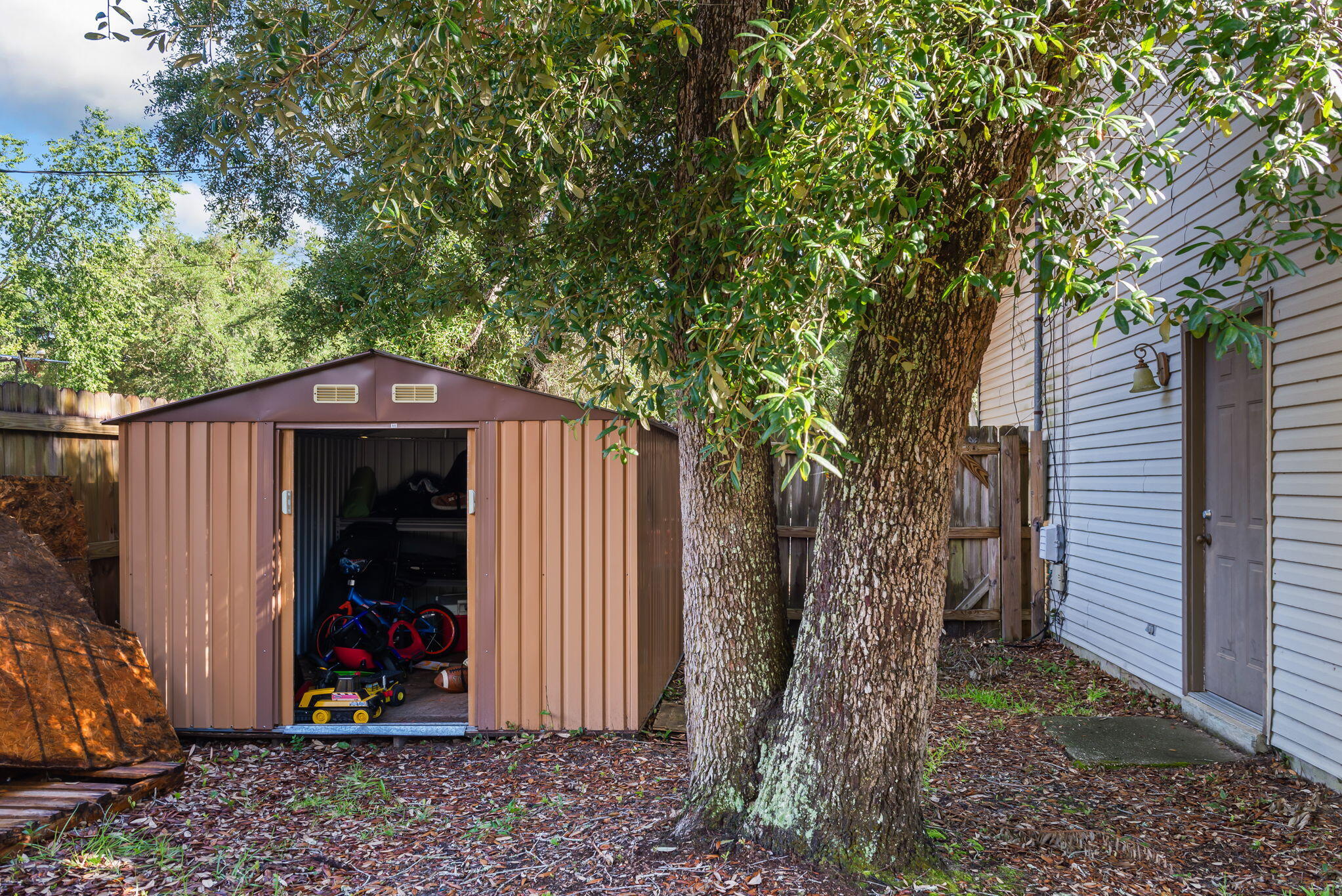 TOM KING ESTATES - Residential