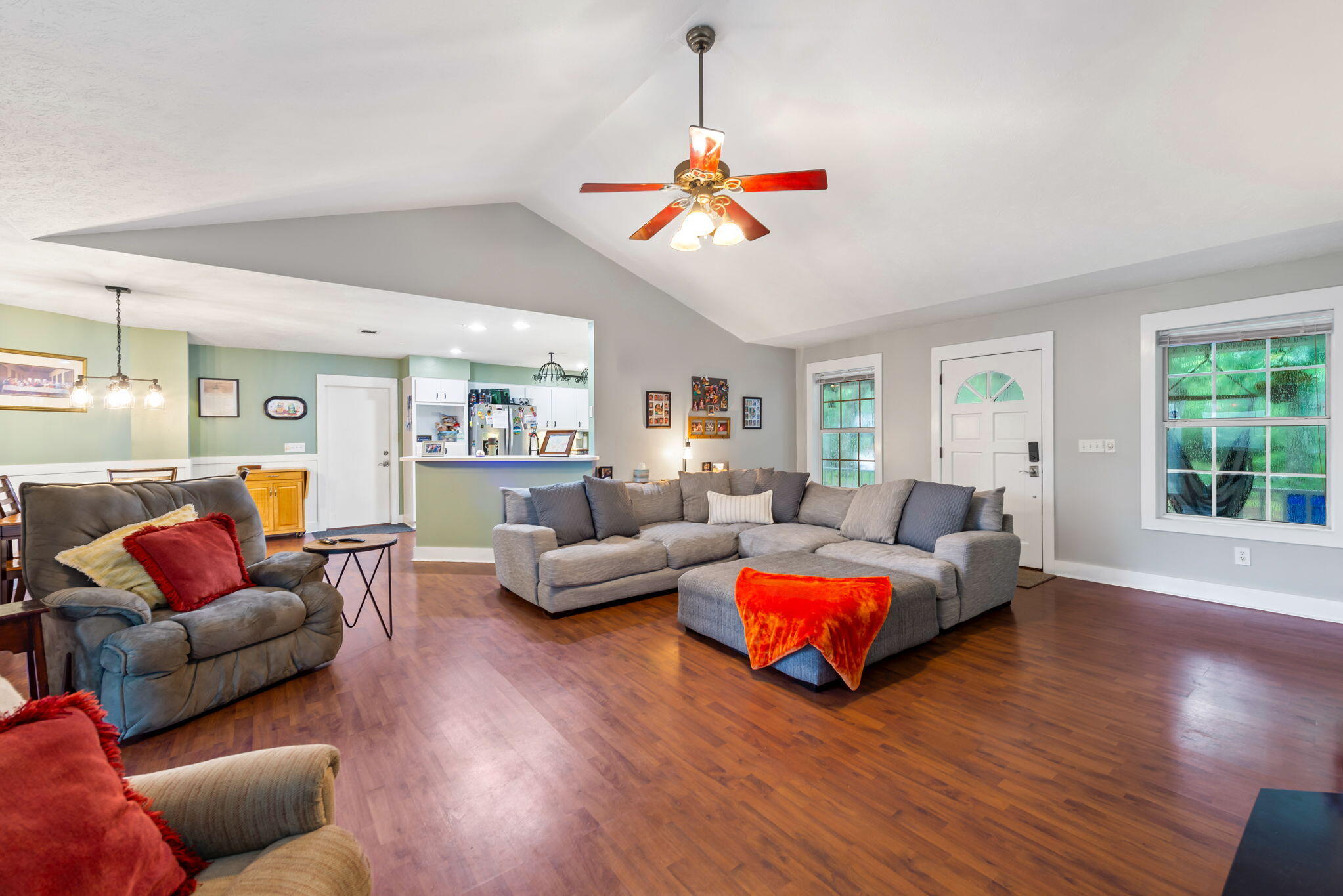 TOM KING ESTATES - Residential