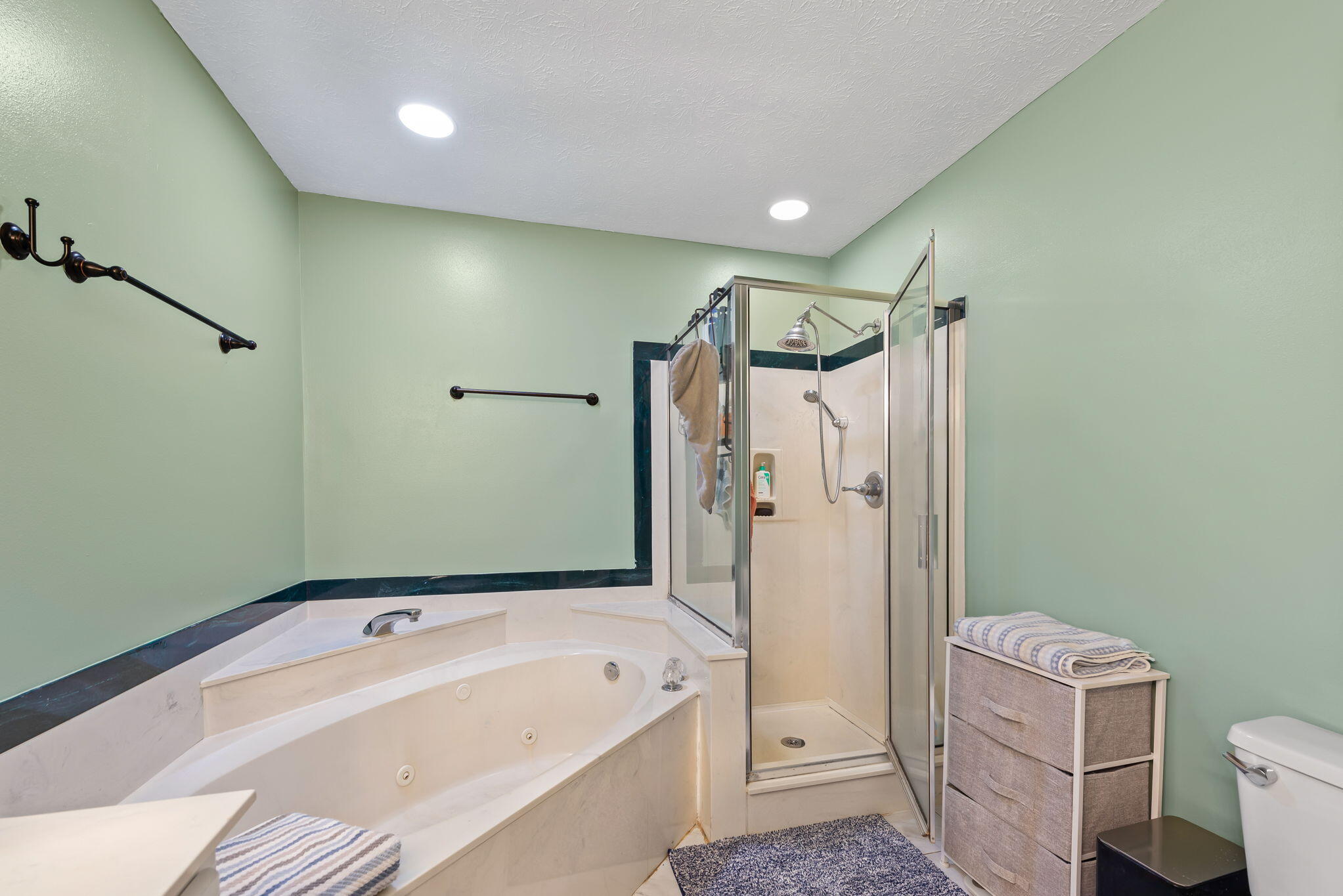 TOM KING ESTATES - Residential