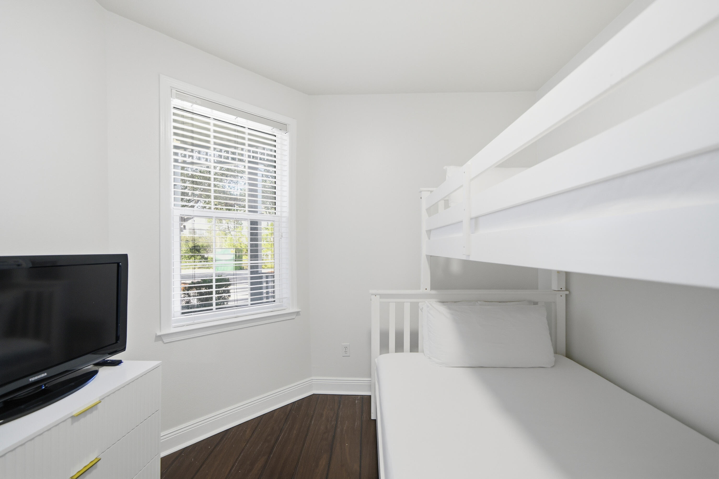 VILLAGE AT BLUE MOUNTAIN BEACH - Residential