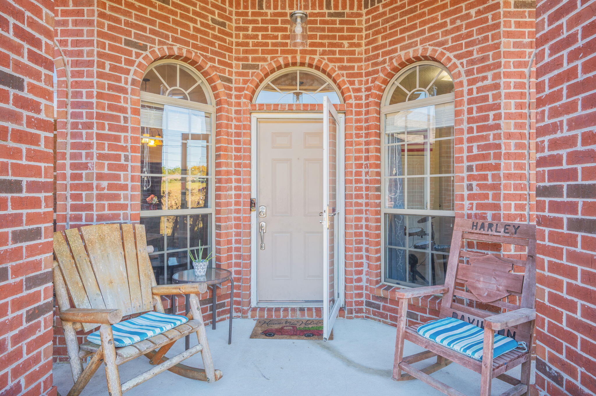 SILVER SPRINGS EST - Residential