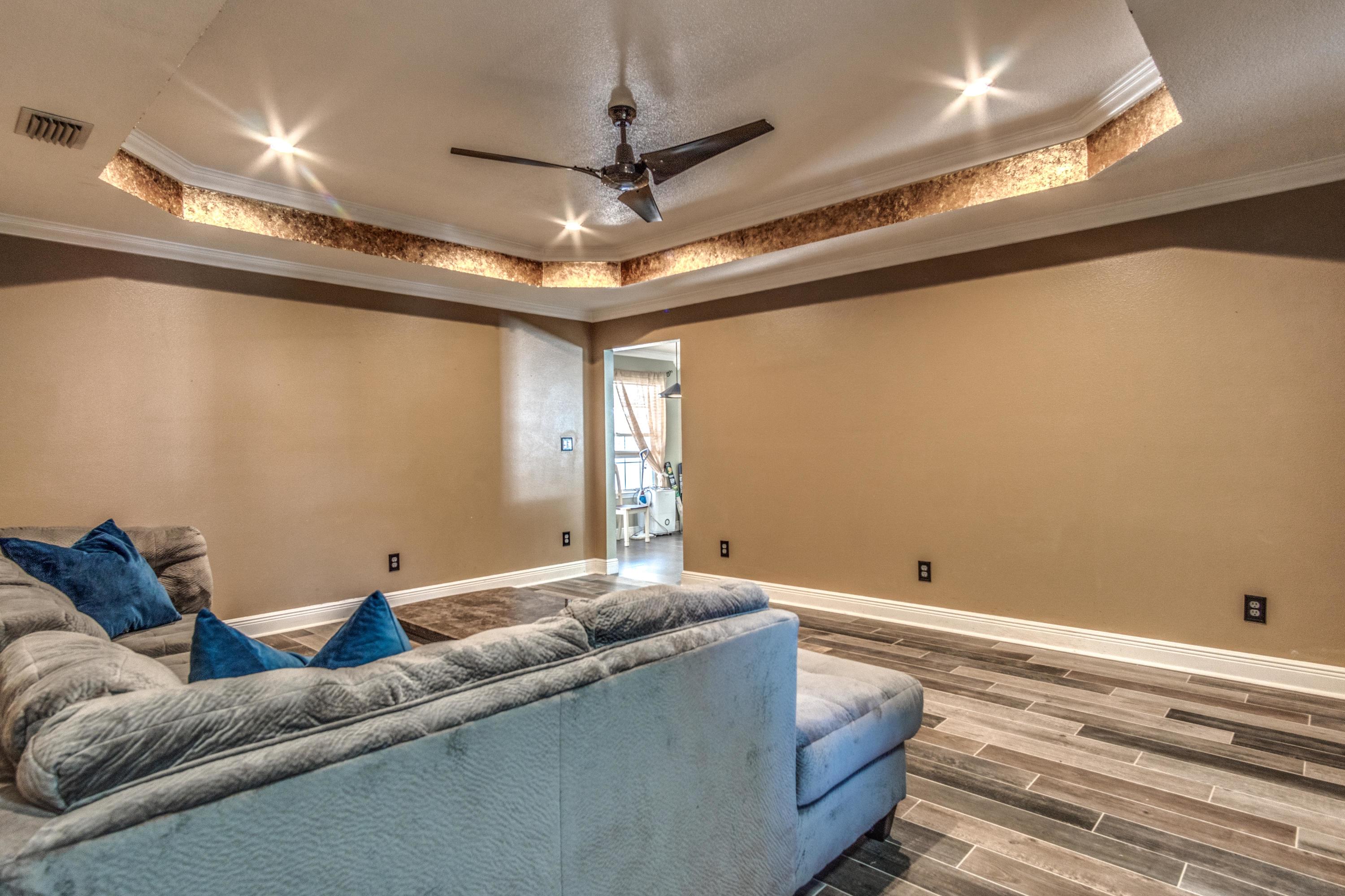 LAUDERHILL - Residential