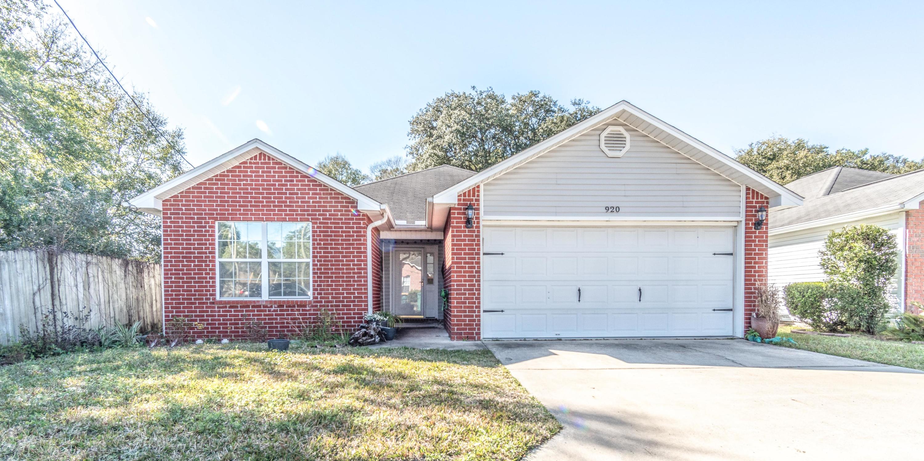 LAUDERHILL - Residential