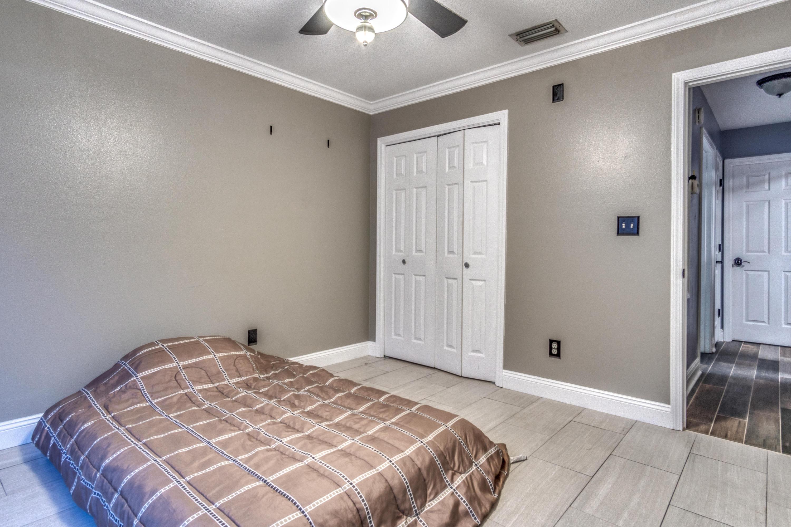 LAUDERHILL - Residential