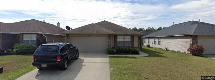 This beautiful 3 bedroom home wont last long. Stunning high ceilings and spacious rooms. Tiled foyer, formal dining room, raised cabinets not to mention beautiful custom blinds throughout. The Master Bath has a double vanity, garden tub, separate walk-in shower, and acrylic block window, for lots of light! A great home in a convenient location!