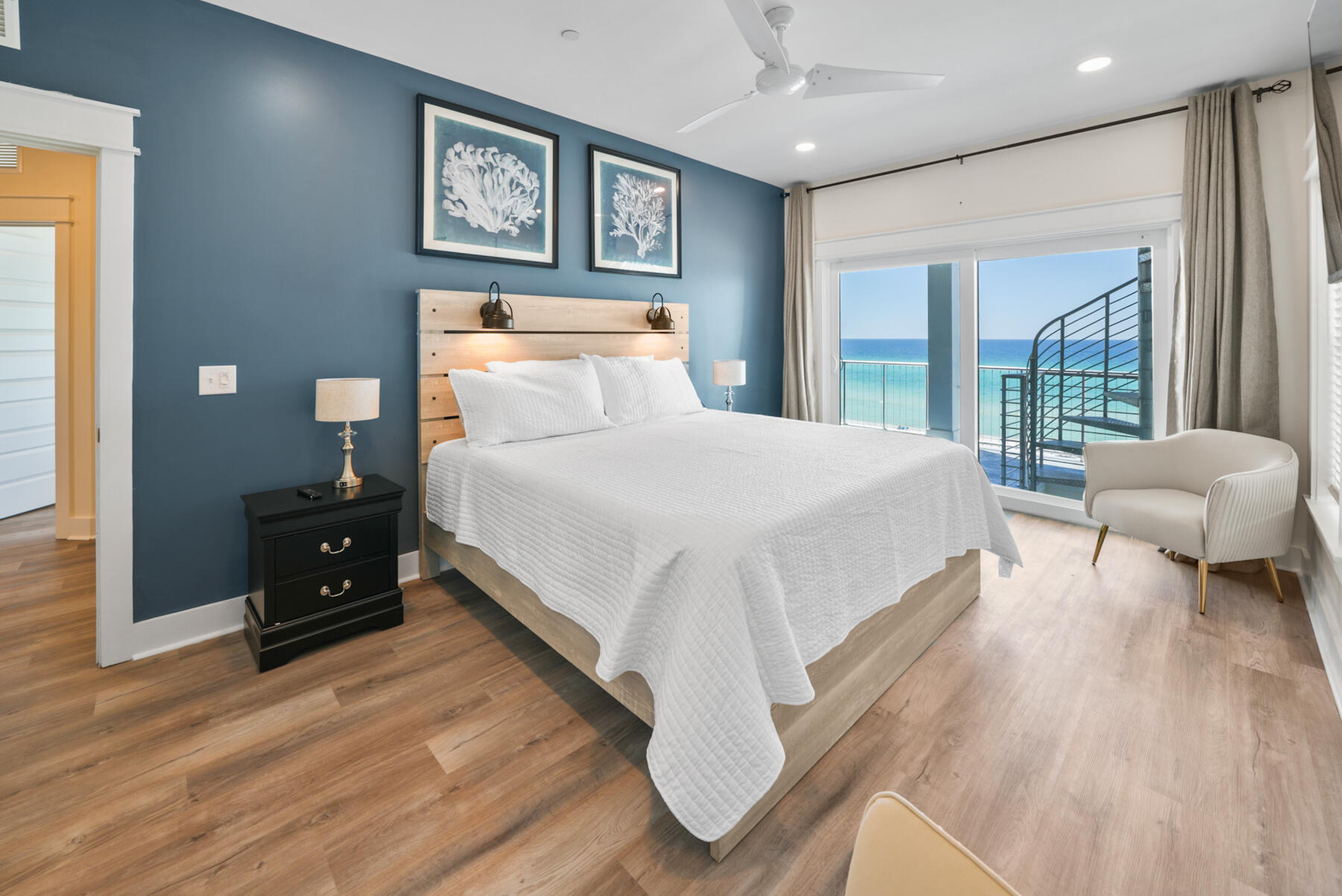 LAGUNA BEACH - Residential