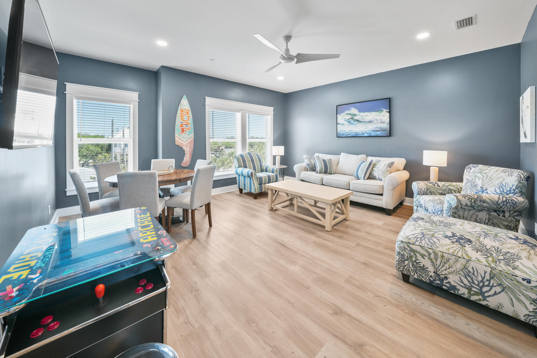 LAGUNA BEACH - Residential