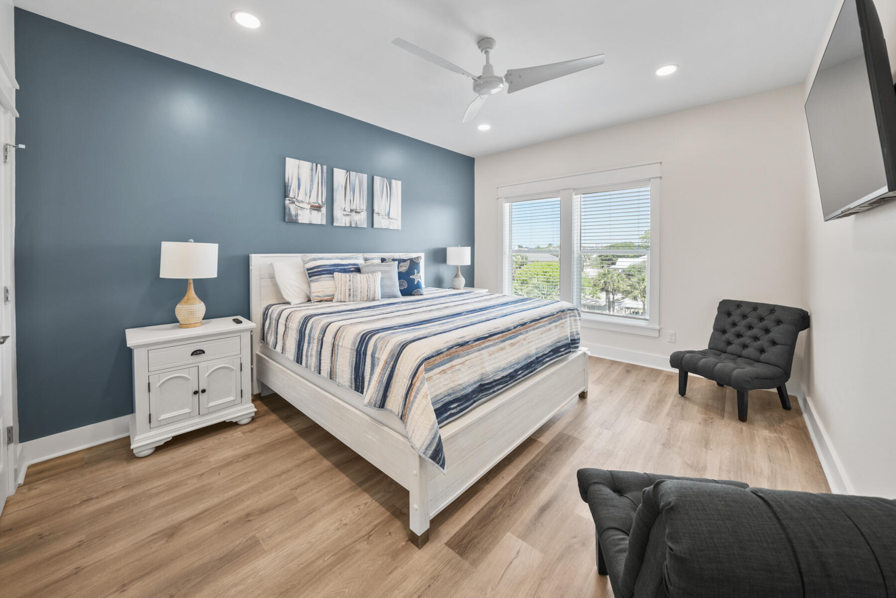 LAGUNA BEACH - Residential