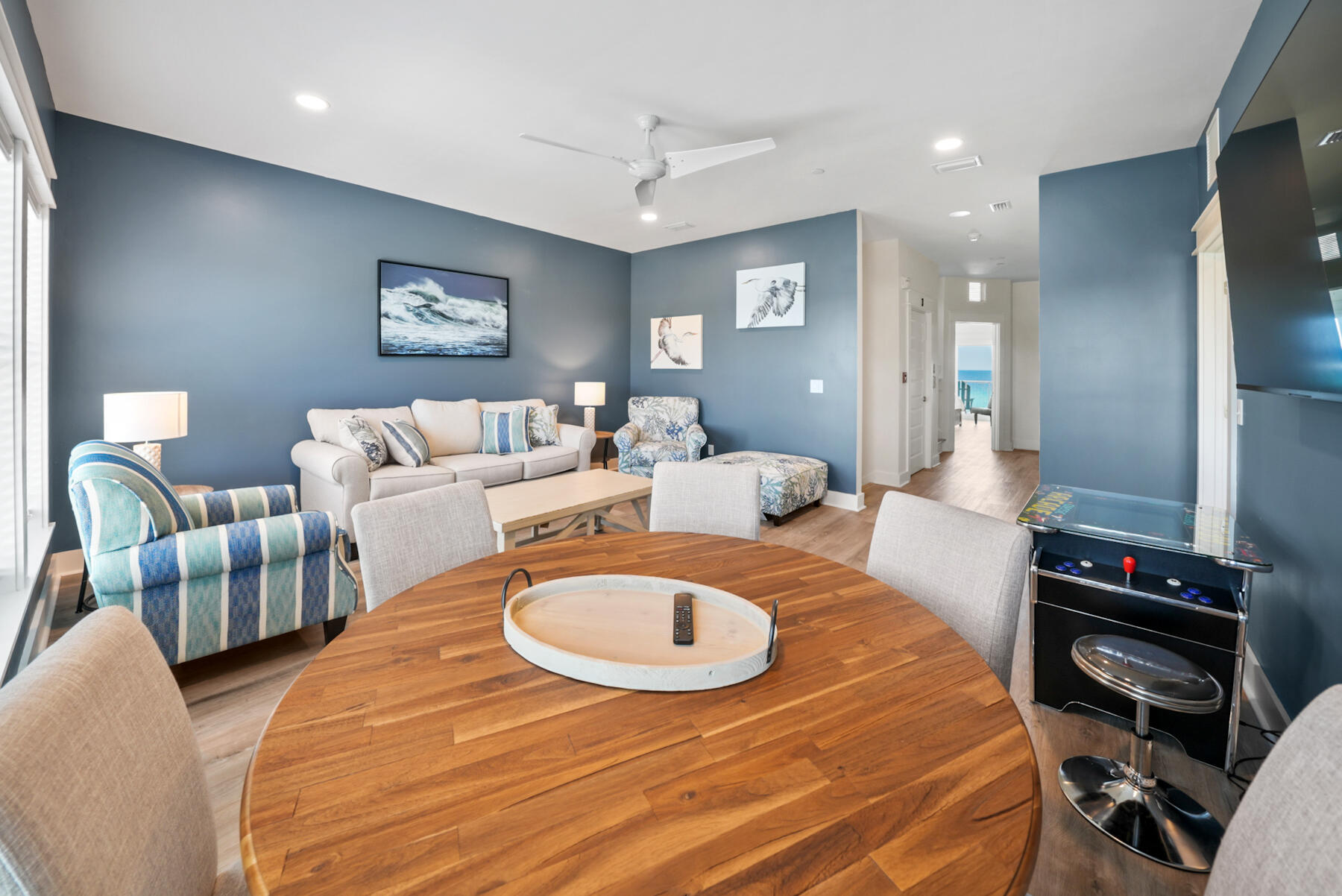 LAGUNA BEACH - Residential