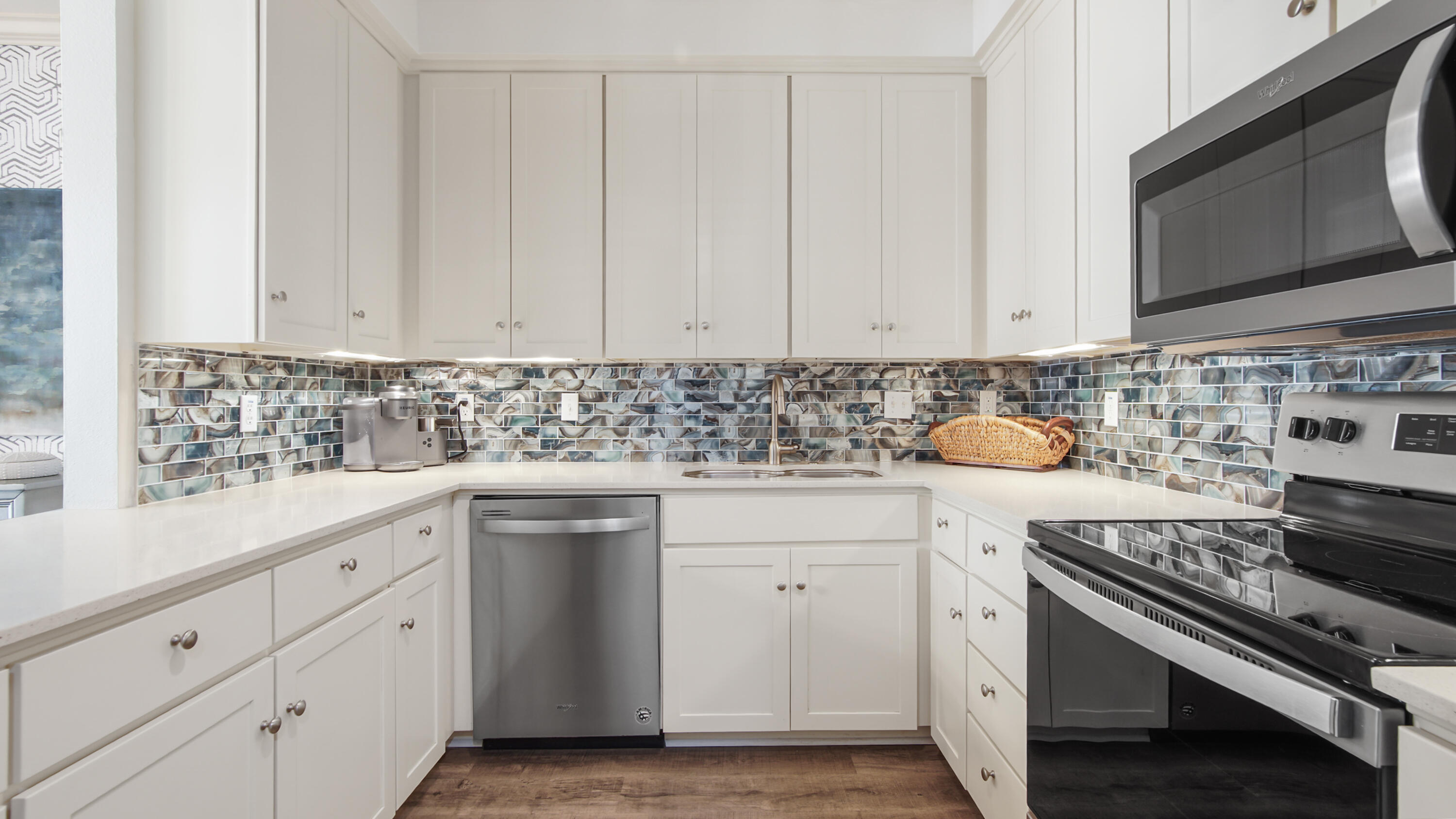 GULF PLACE - Residential