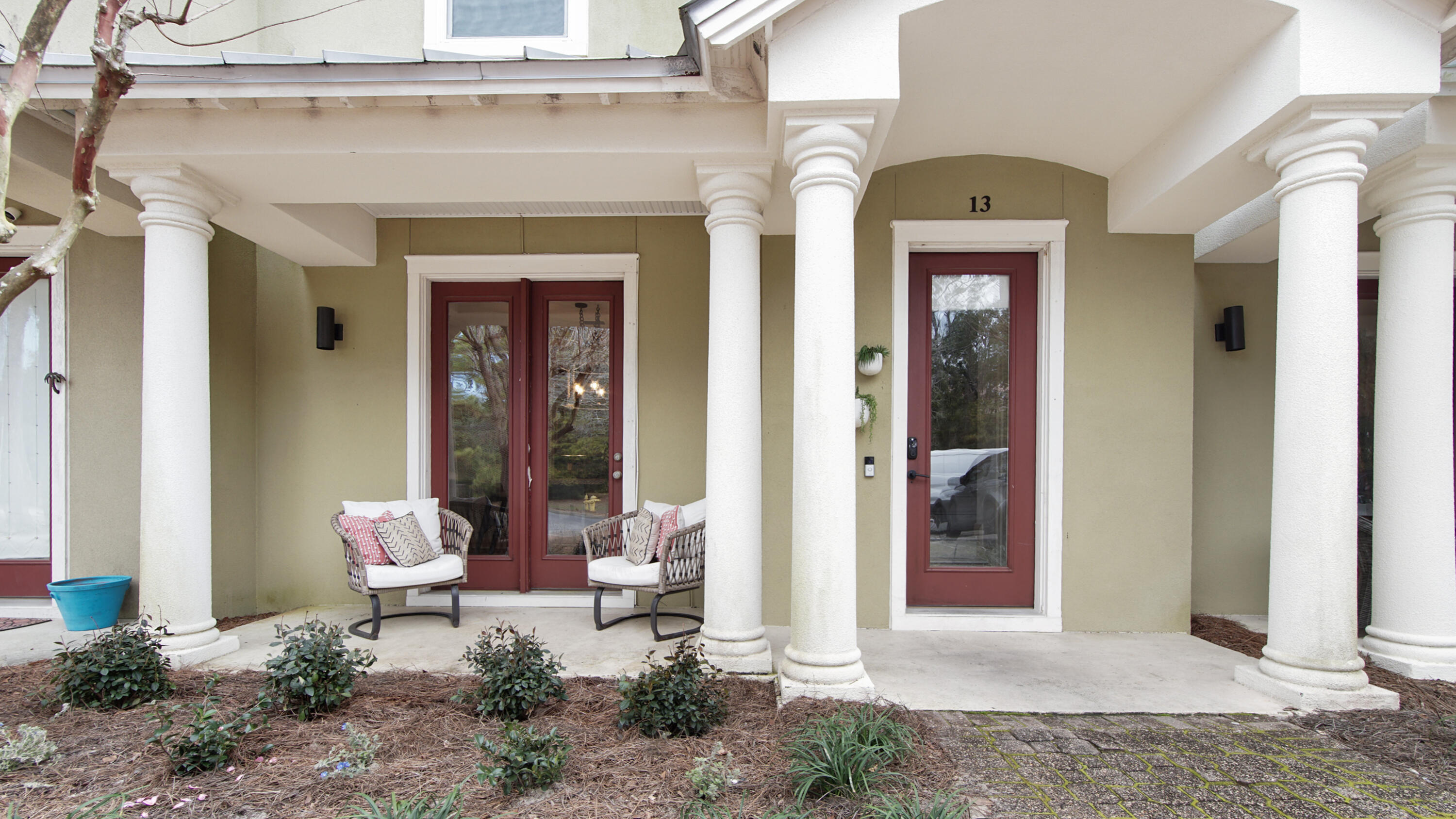 GULF PLACE - Residential