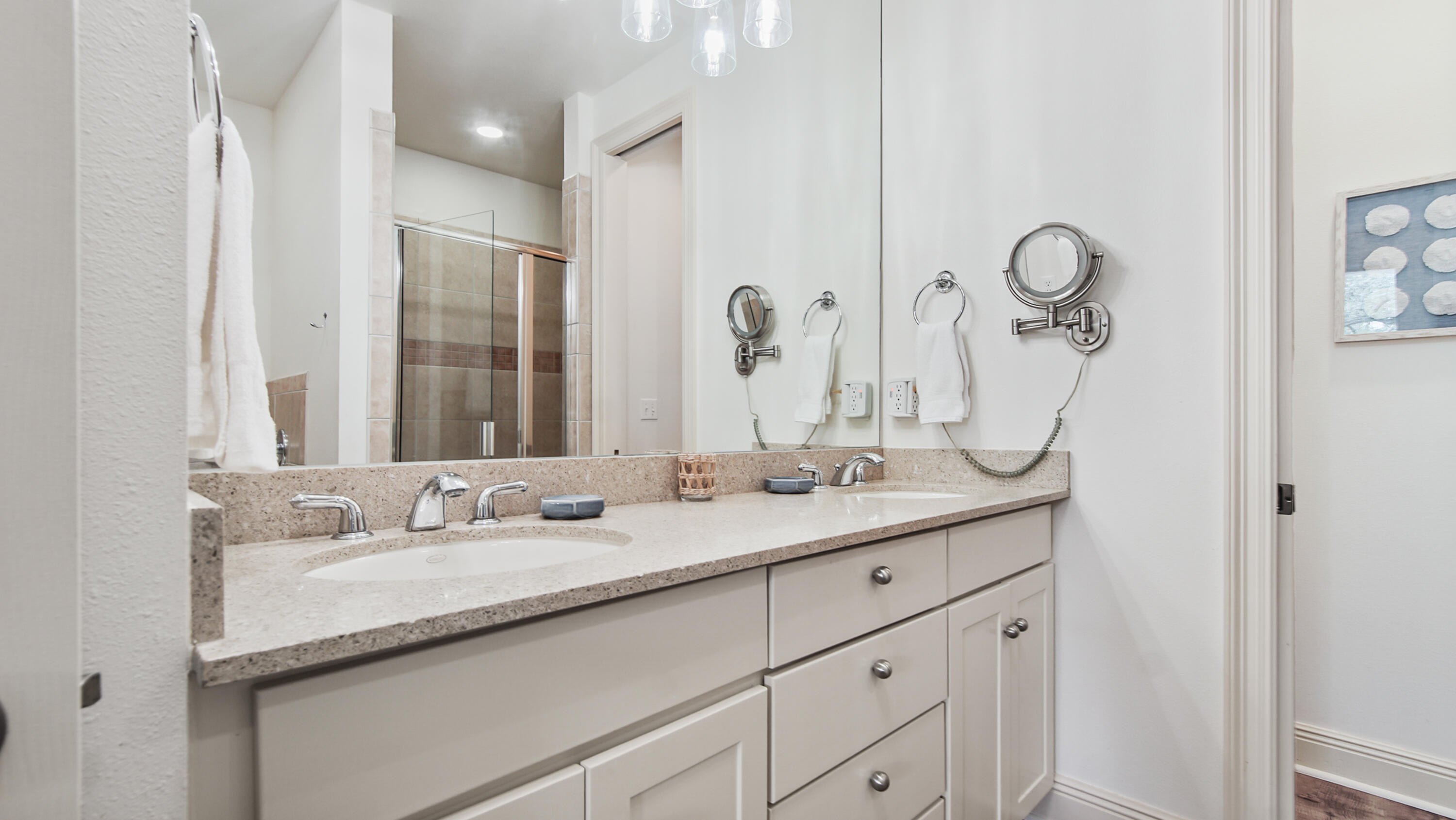 GULF PLACE - Residential