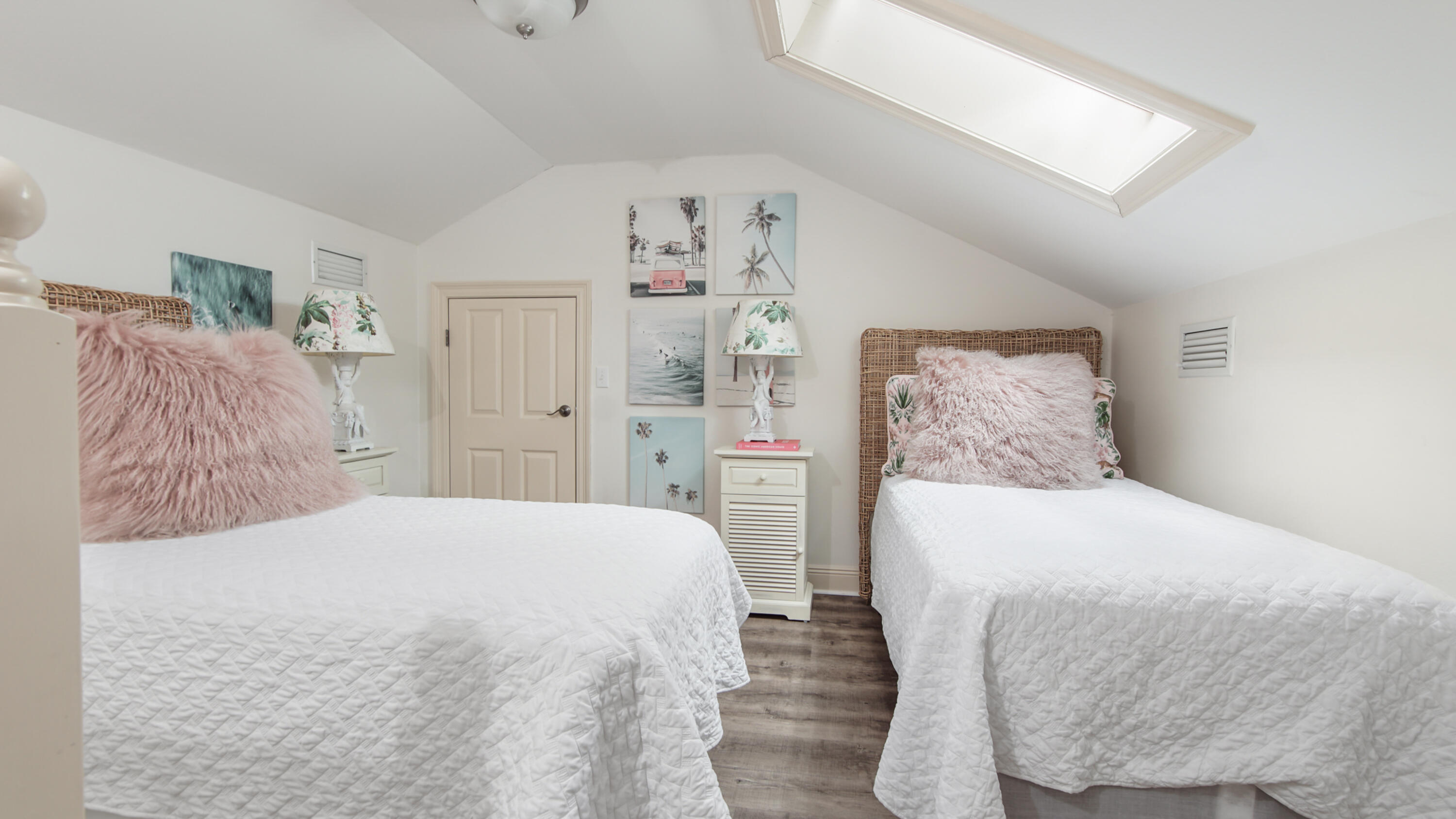 GULF PLACE - Residential