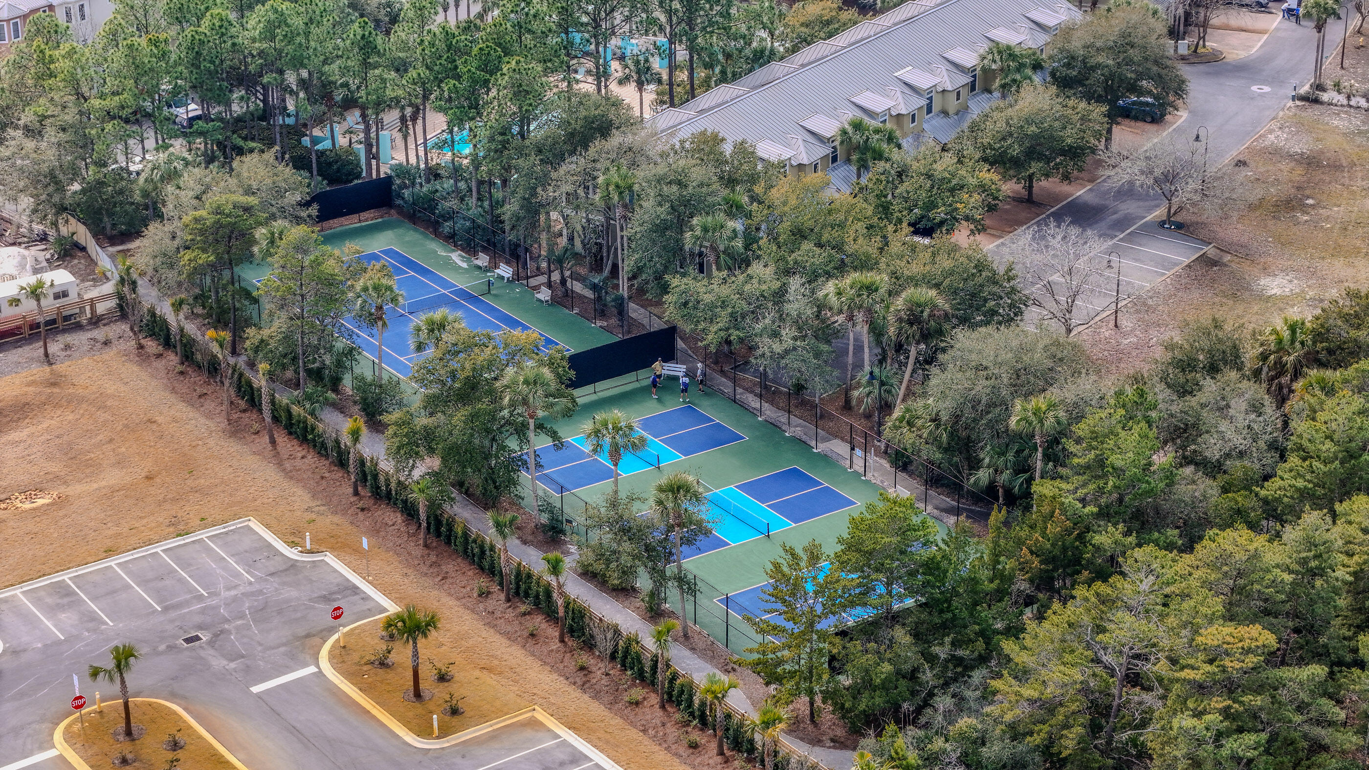 GULF PLACE - Residential