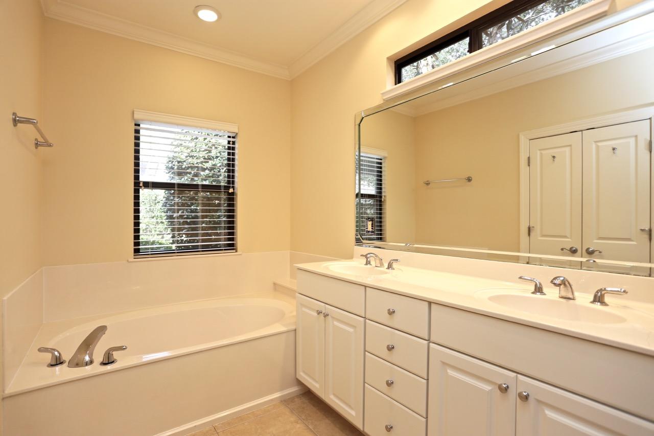 DEERWOOD - Residential