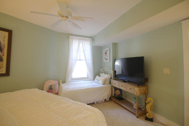 OBSERVATION POINT - Residential