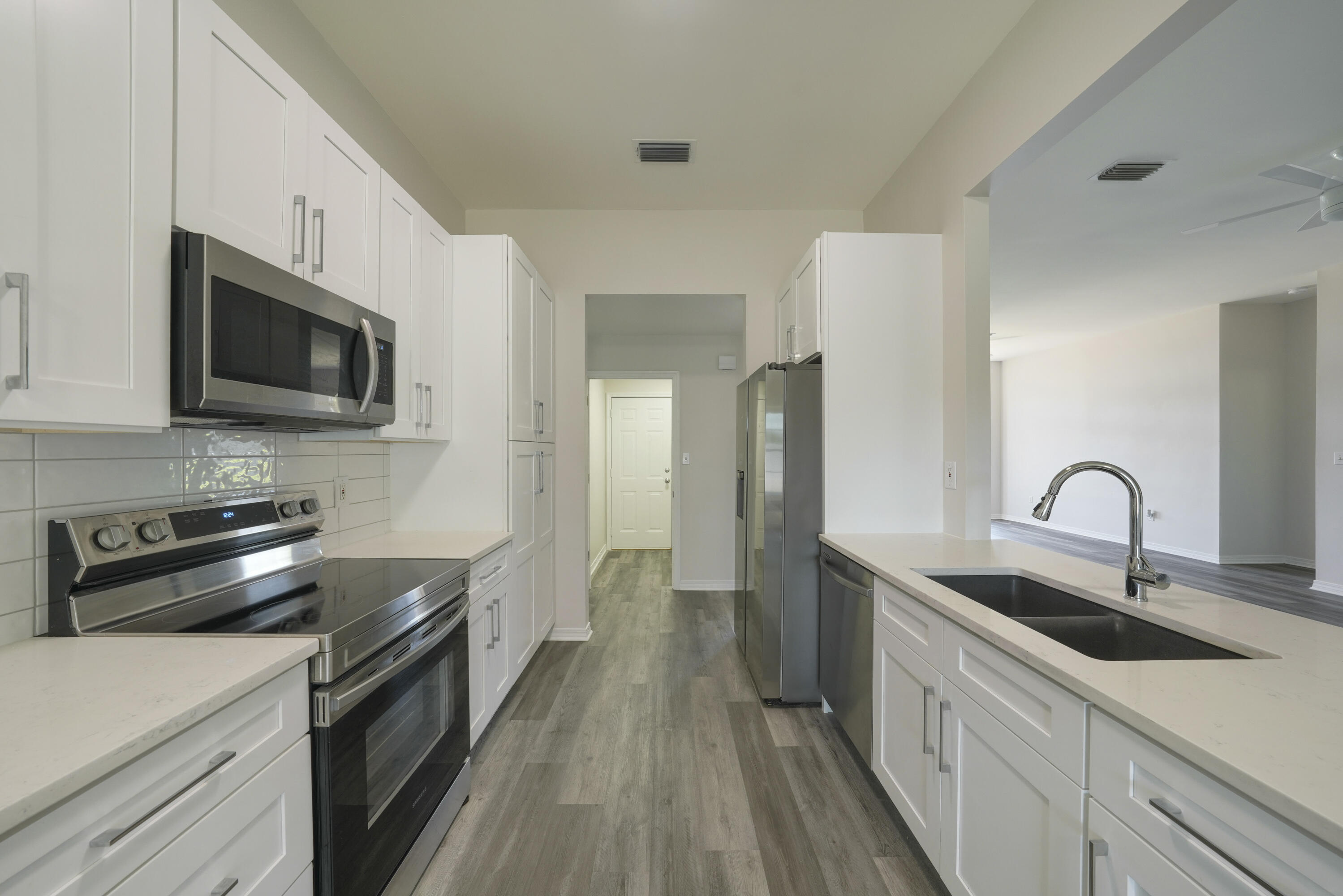 BAYSIDE - Residential