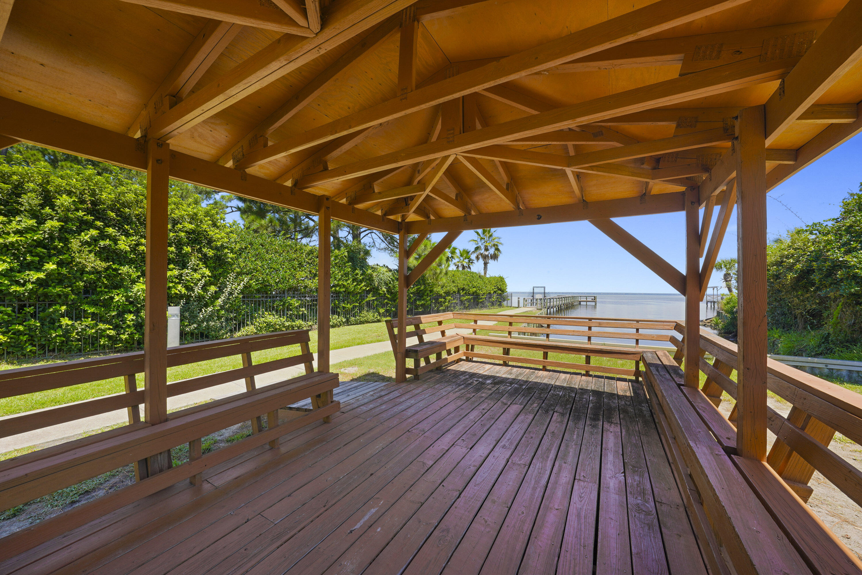 BAYSIDE - Residential