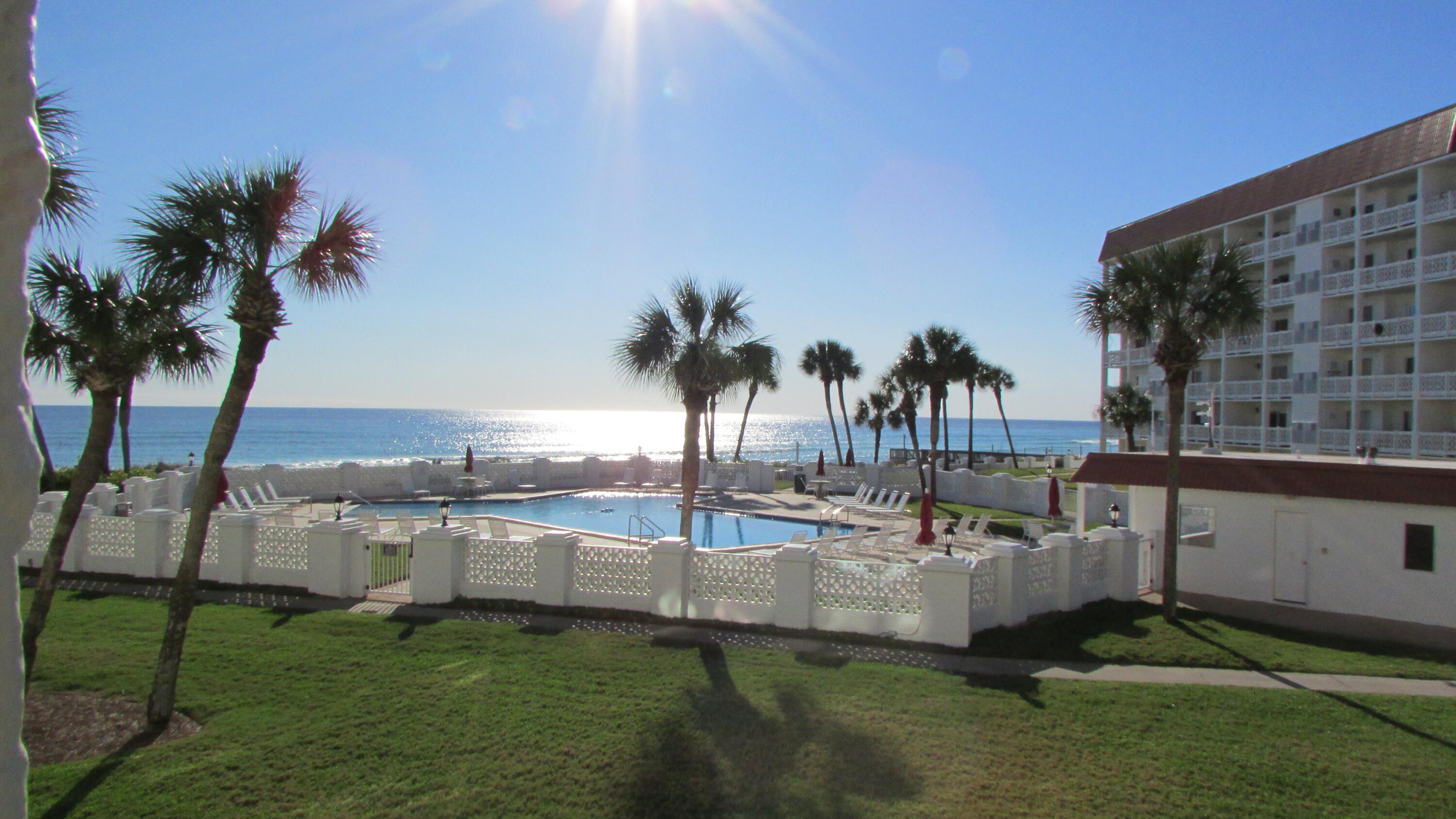 EL MATADOR CONDO - Residential