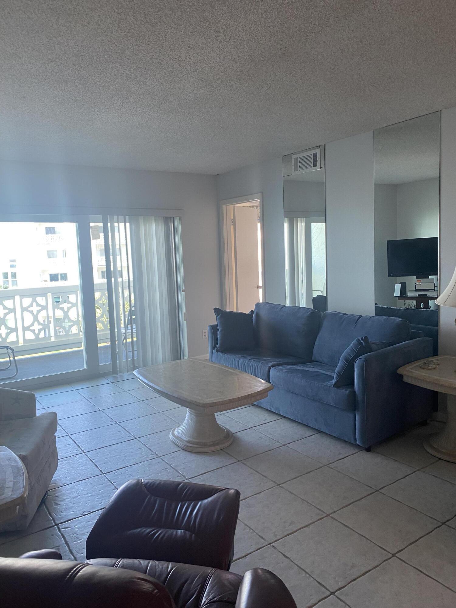 EL MATADOR CONDO - Residential