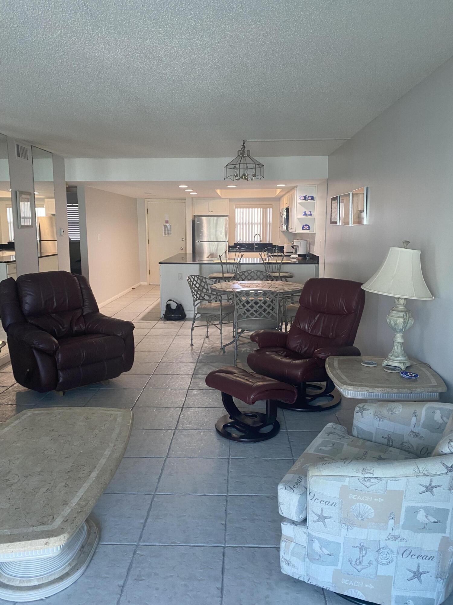 EL MATADOR CONDO - Residential
