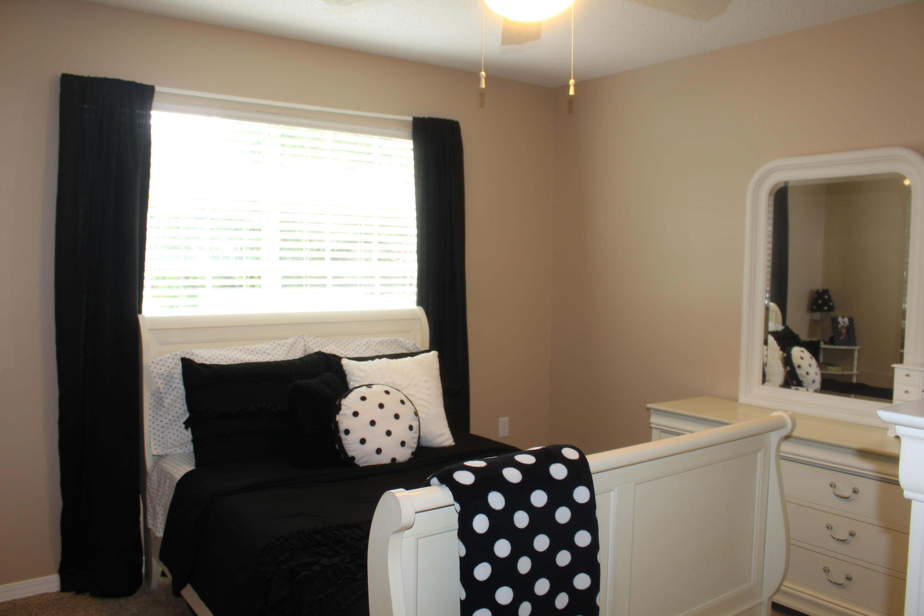 DEER VALLEY ESTATES - Residential