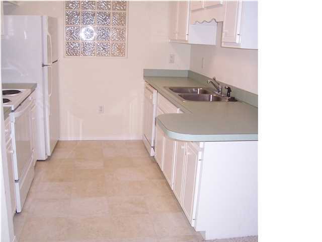 THE OAKS AT NICEVILLE PH I - Residential Lease