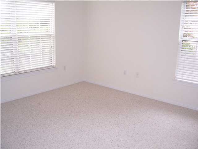 THE OAKS AT NICEVILLE PH I - Residential Lease