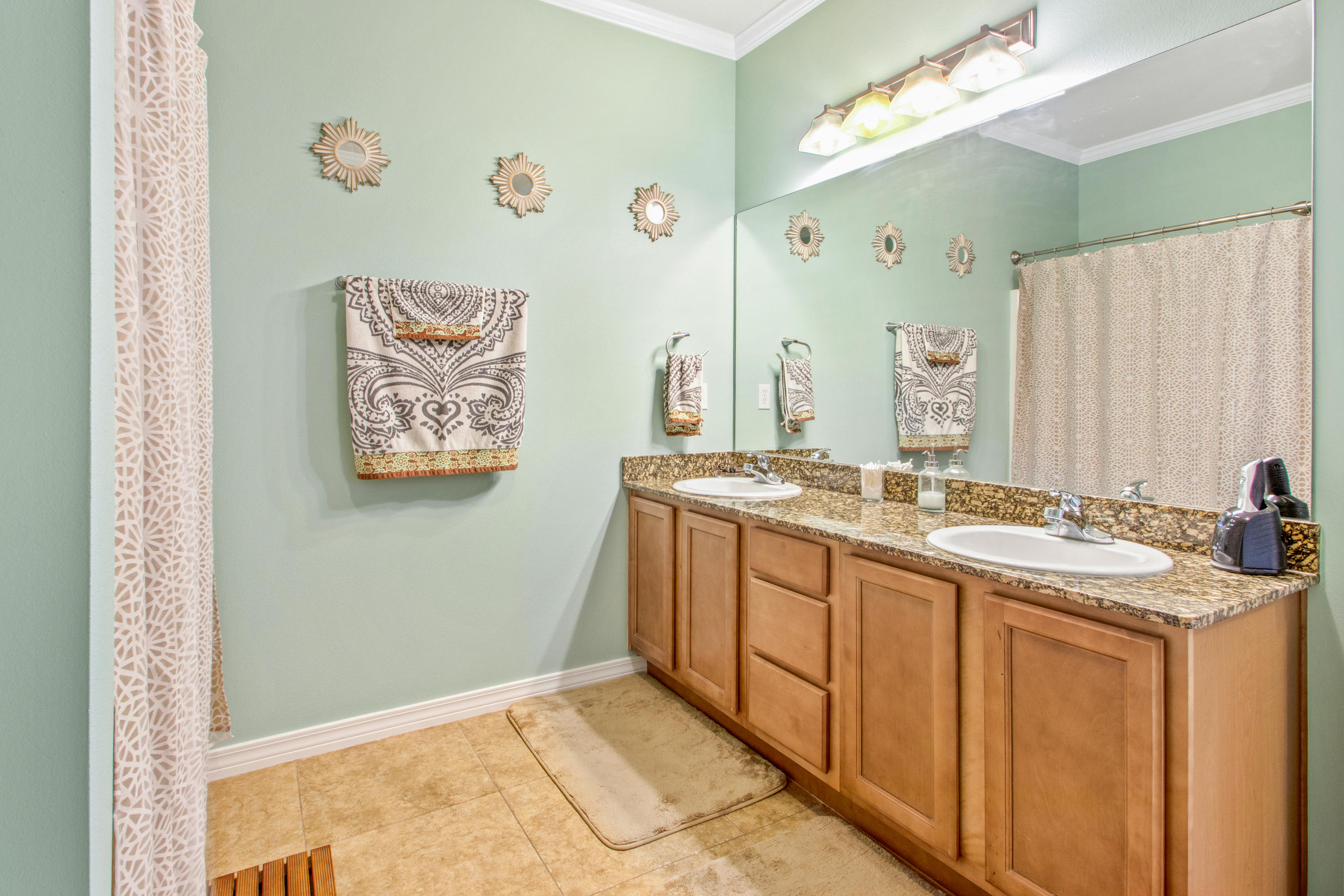 MERIDIAN SQUARE T/H - Residential Lease