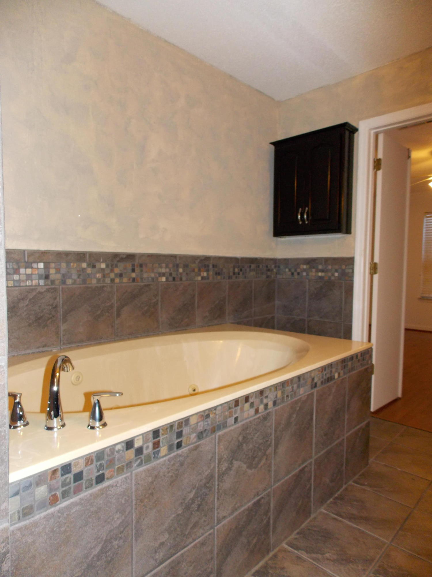 HOLLYROD PARK - Residential