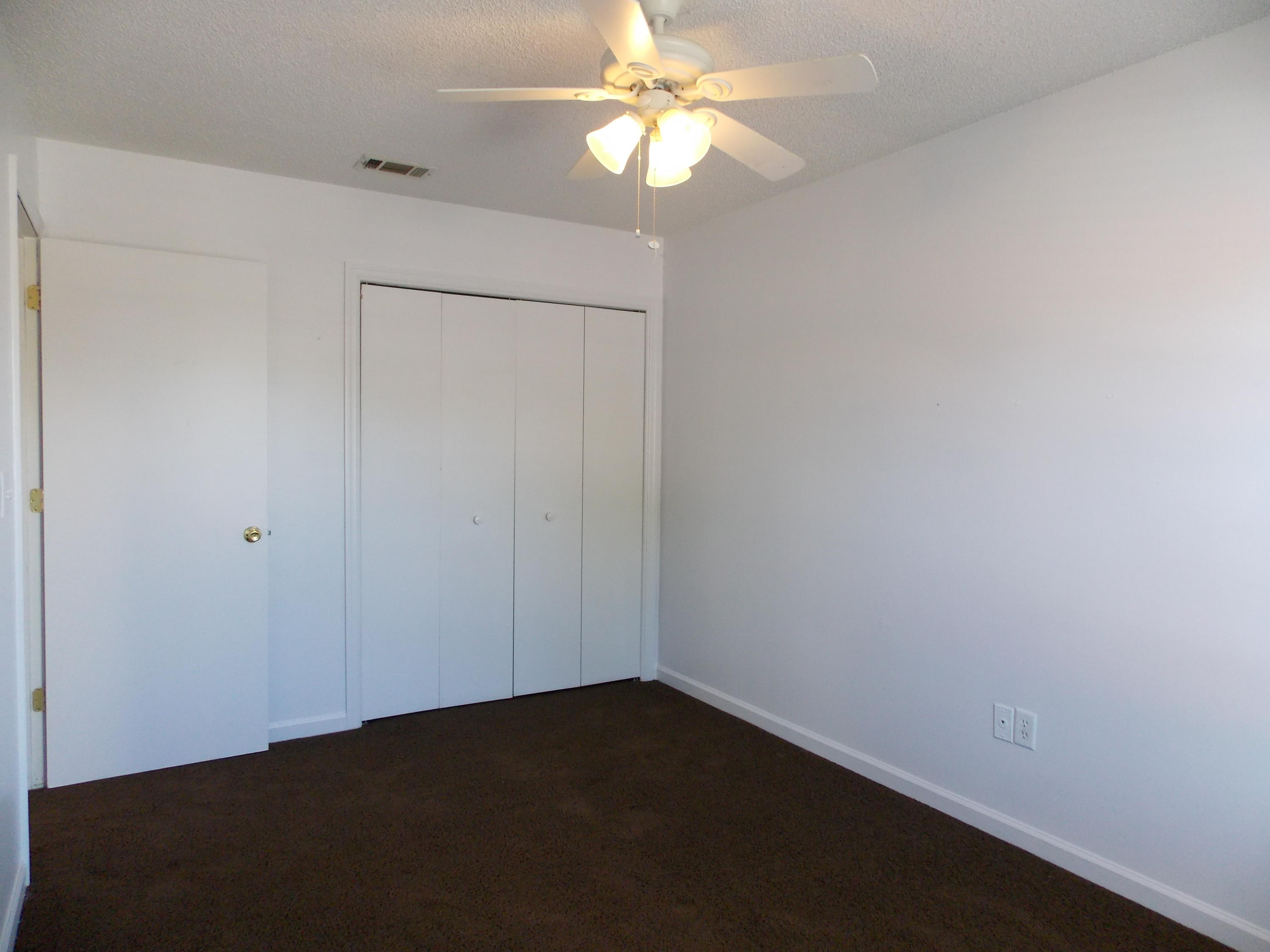 HOLLYROD PARK - Residential