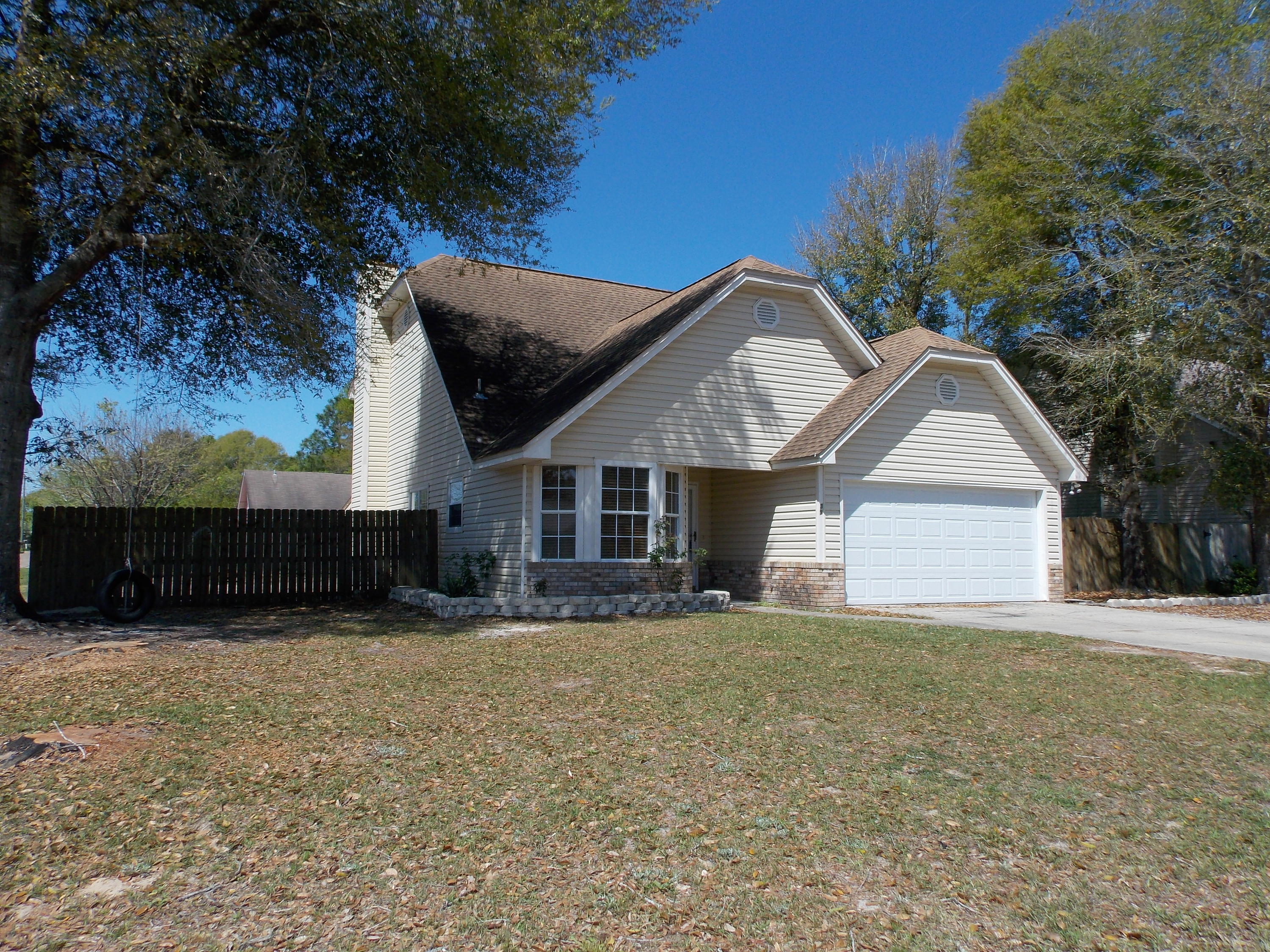 HOLLYROD PARK - Residential