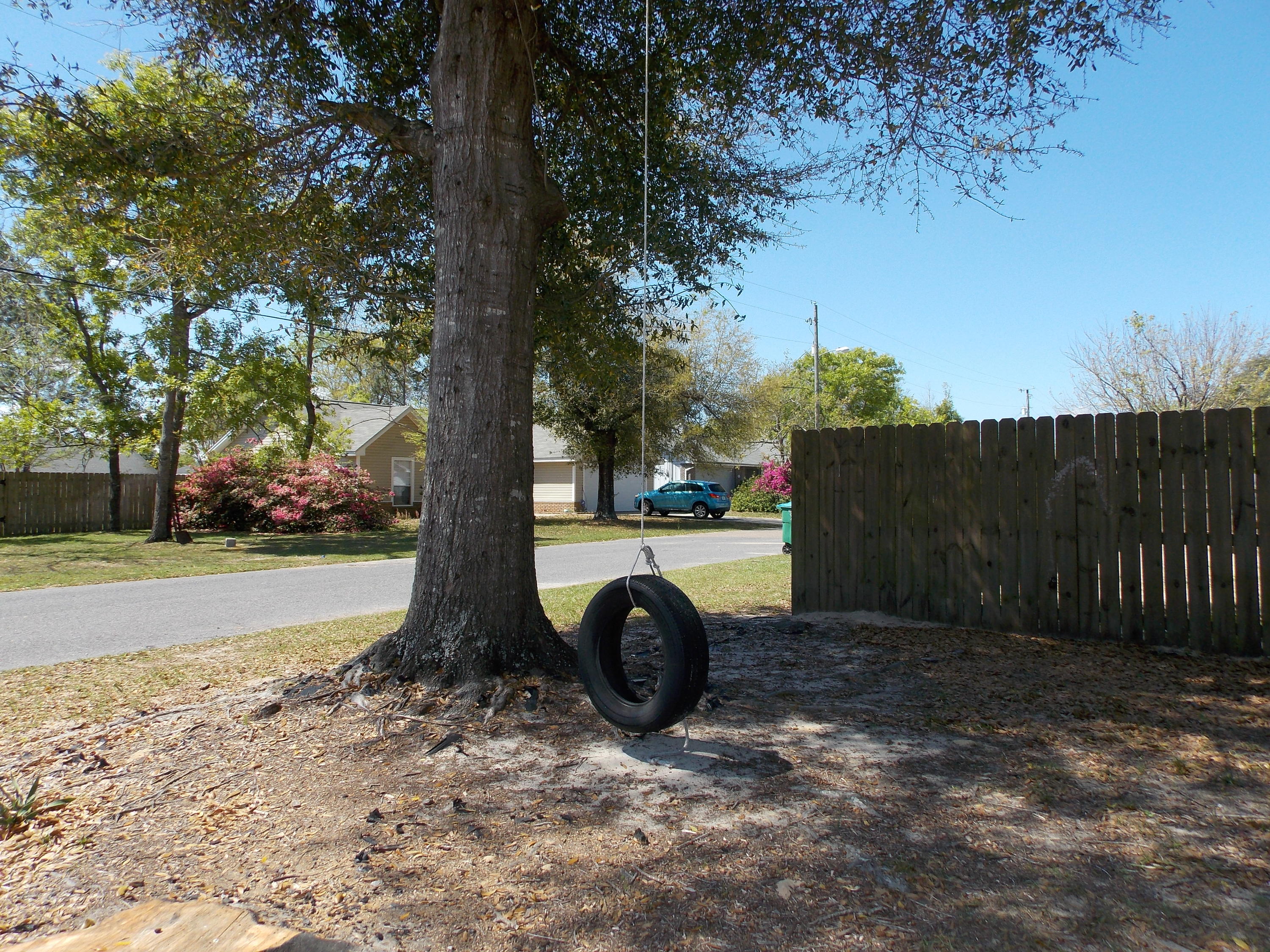 HOLLYROD PARK - Residential