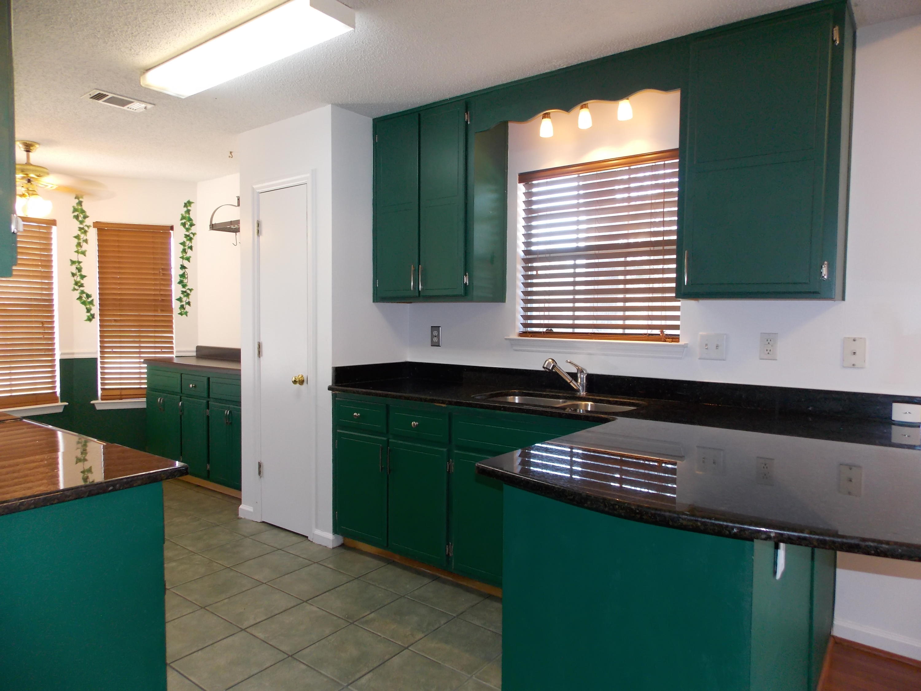 HOLLYROD PARK - Residential