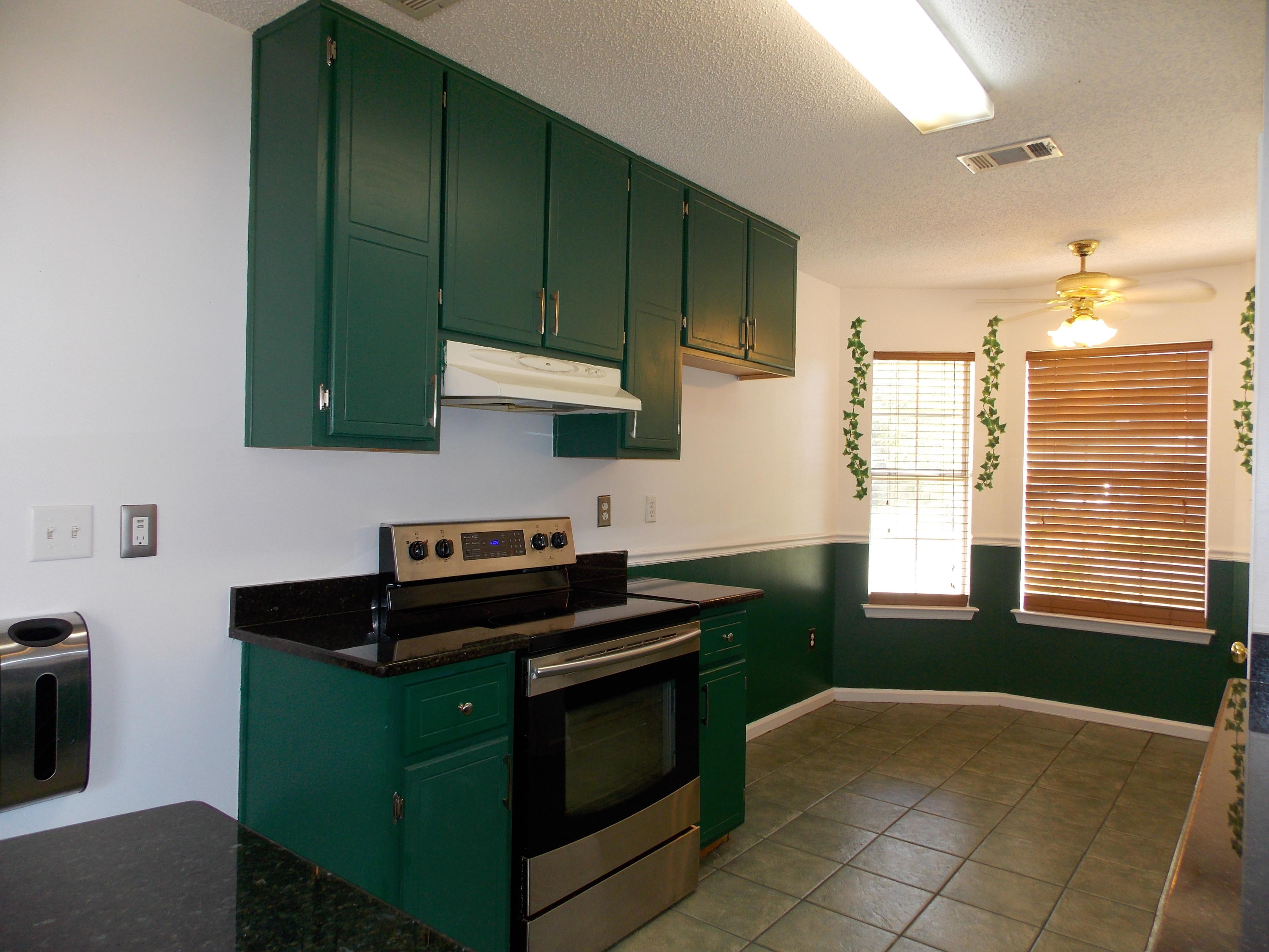 HOLLYROD PARK - Residential